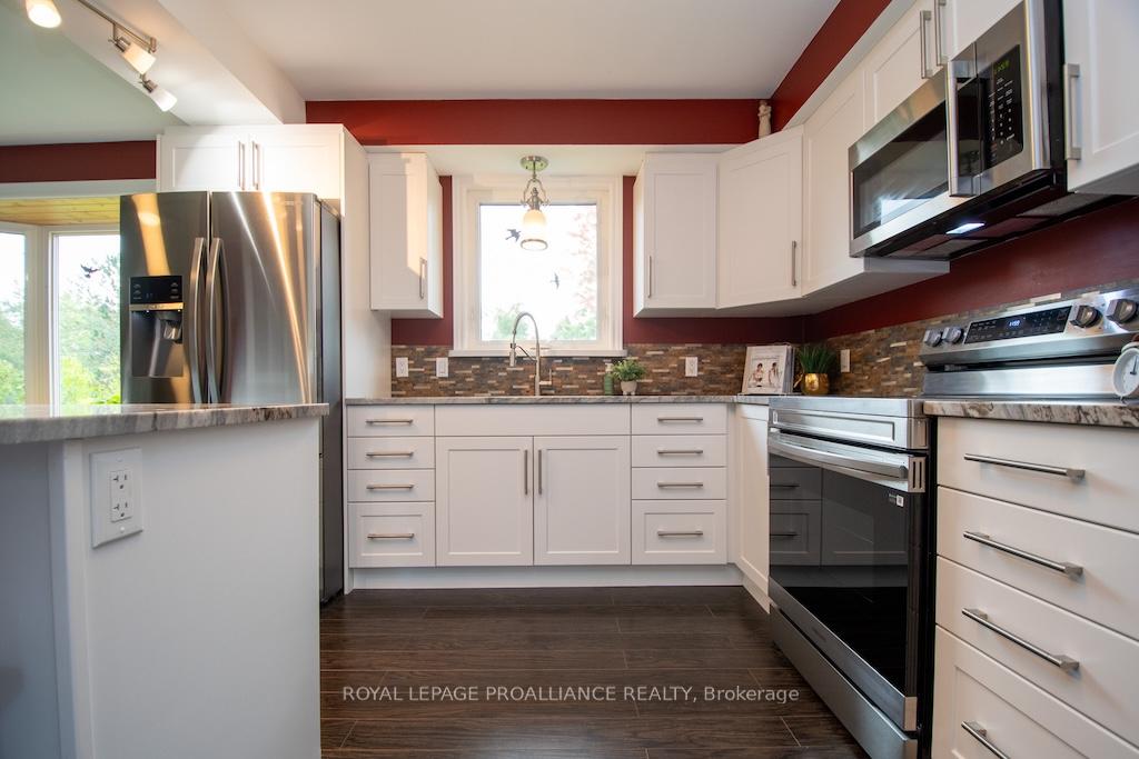 Photo 17 of 939 Alexander Drive, Cavan Monaghan, Cavan Twp — HOMEH