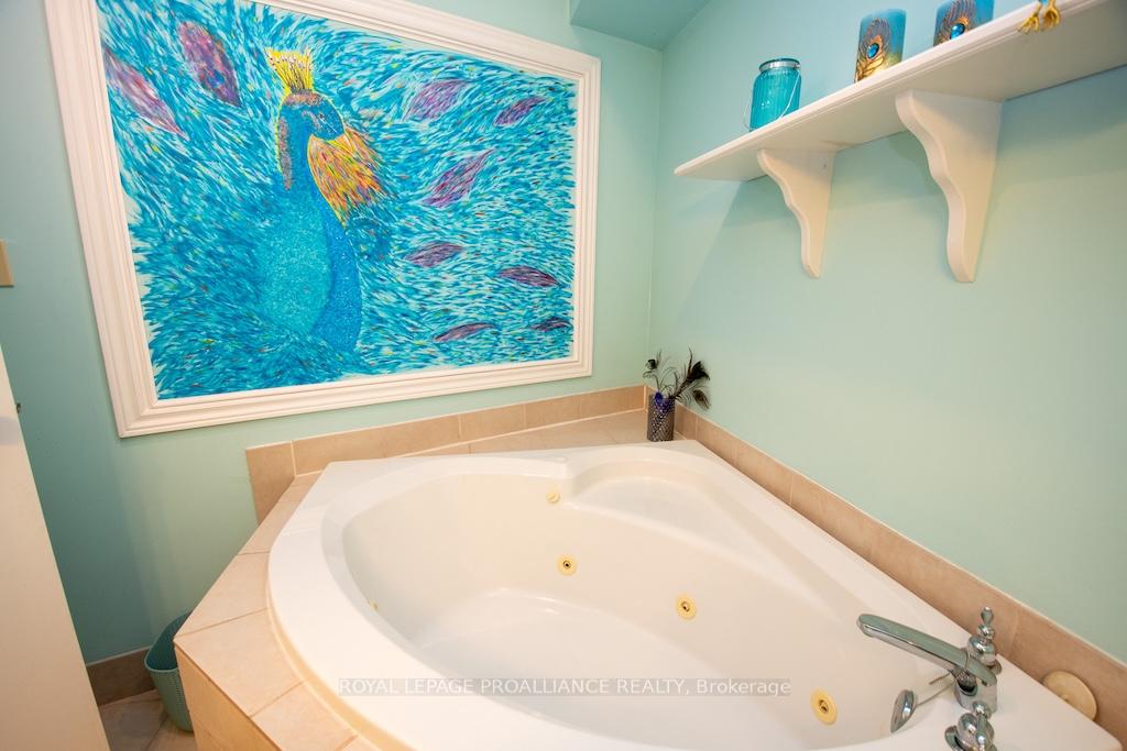 Photo 31 of 939 Alexander Drive, Cavan Monaghan, Cavan Twp — HOMEH