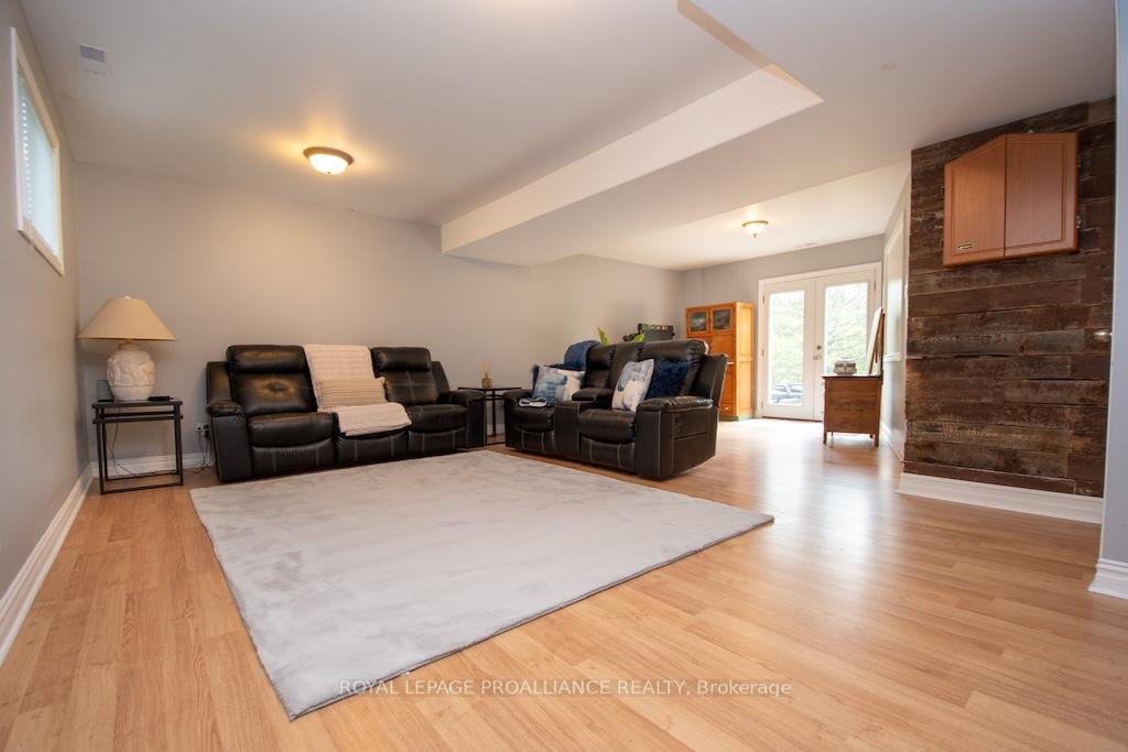 Photo 35 of 939 Alexander Drive, Cavan Monaghan, Cavan Twp — HOMEH