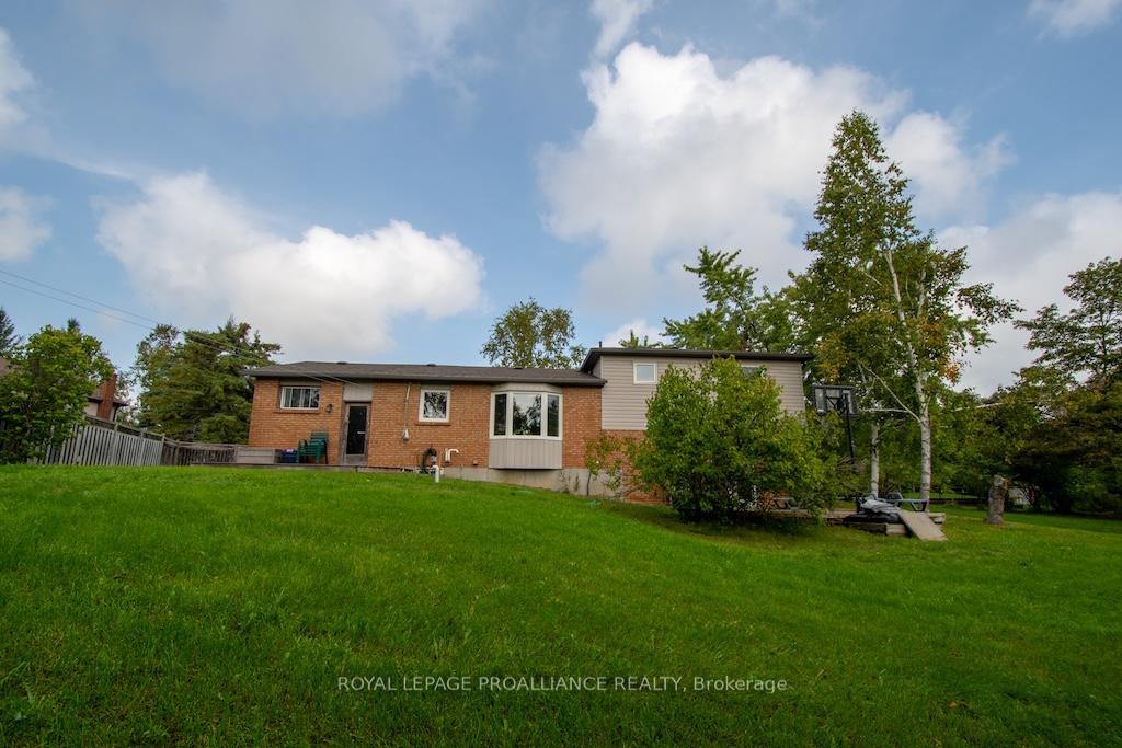 Photo 39 of 939 Alexander Drive, Cavan Monaghan, Cavan Twp — HOMEH