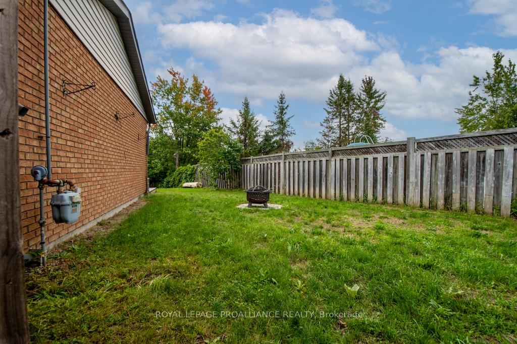 Photo 41 of 939 Alexander Drive, Cavan Monaghan, Cavan Twp — HOMEH