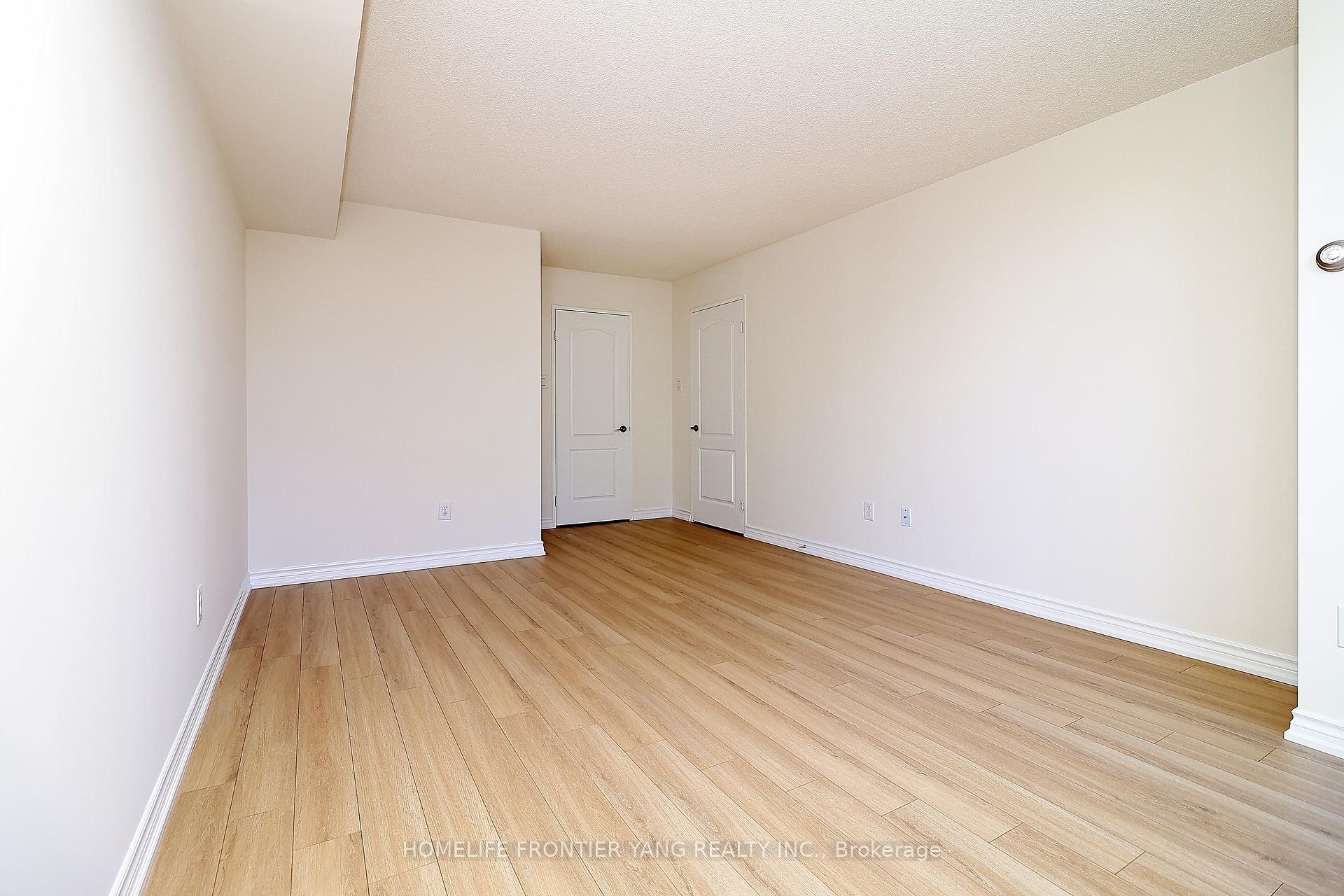 Photo 12 of Unit 303, 11 Townsgate Drive, Vaughan, Crestwood-Springfarm-Yorkhill — HOMEH