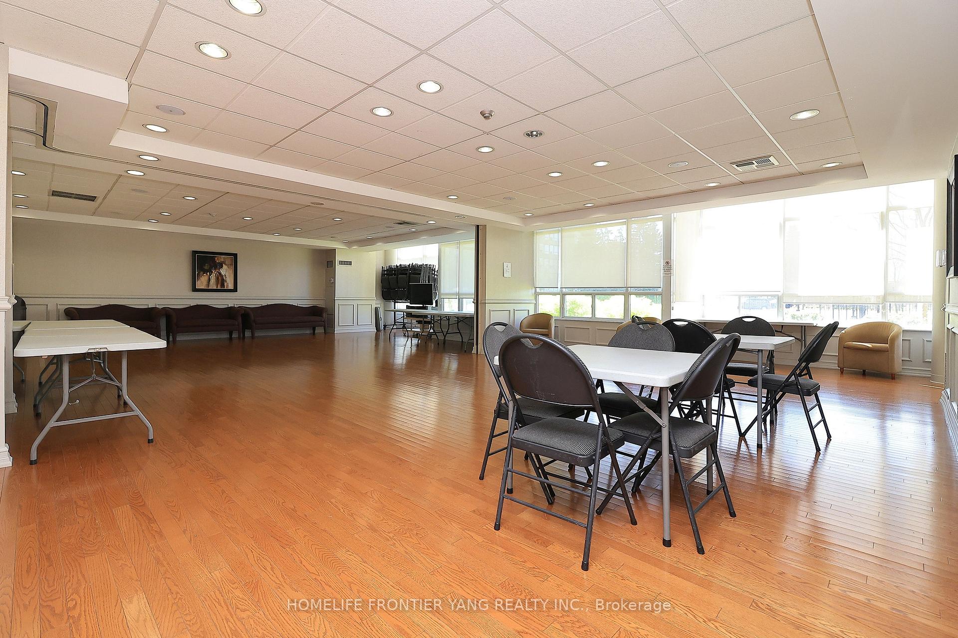 Photo 28 of Unit 303, 11 Townsgate Drive, Vaughan, Crestwood-Springfarm-Yorkhill — HOMEH