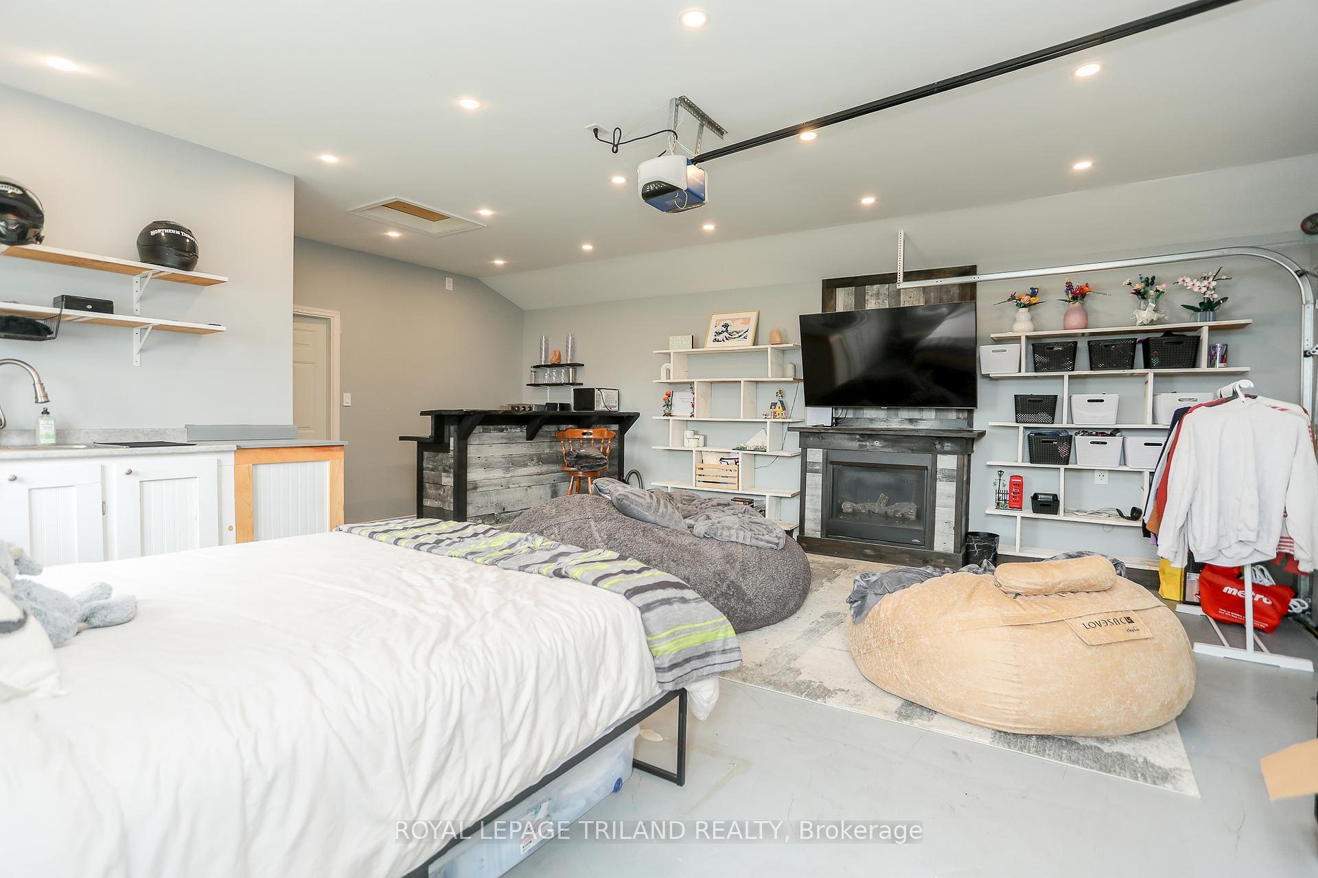 Photo 3 of 139 Coulter Avenue, Central Elgin, Rural Central Elgin — HOMEH