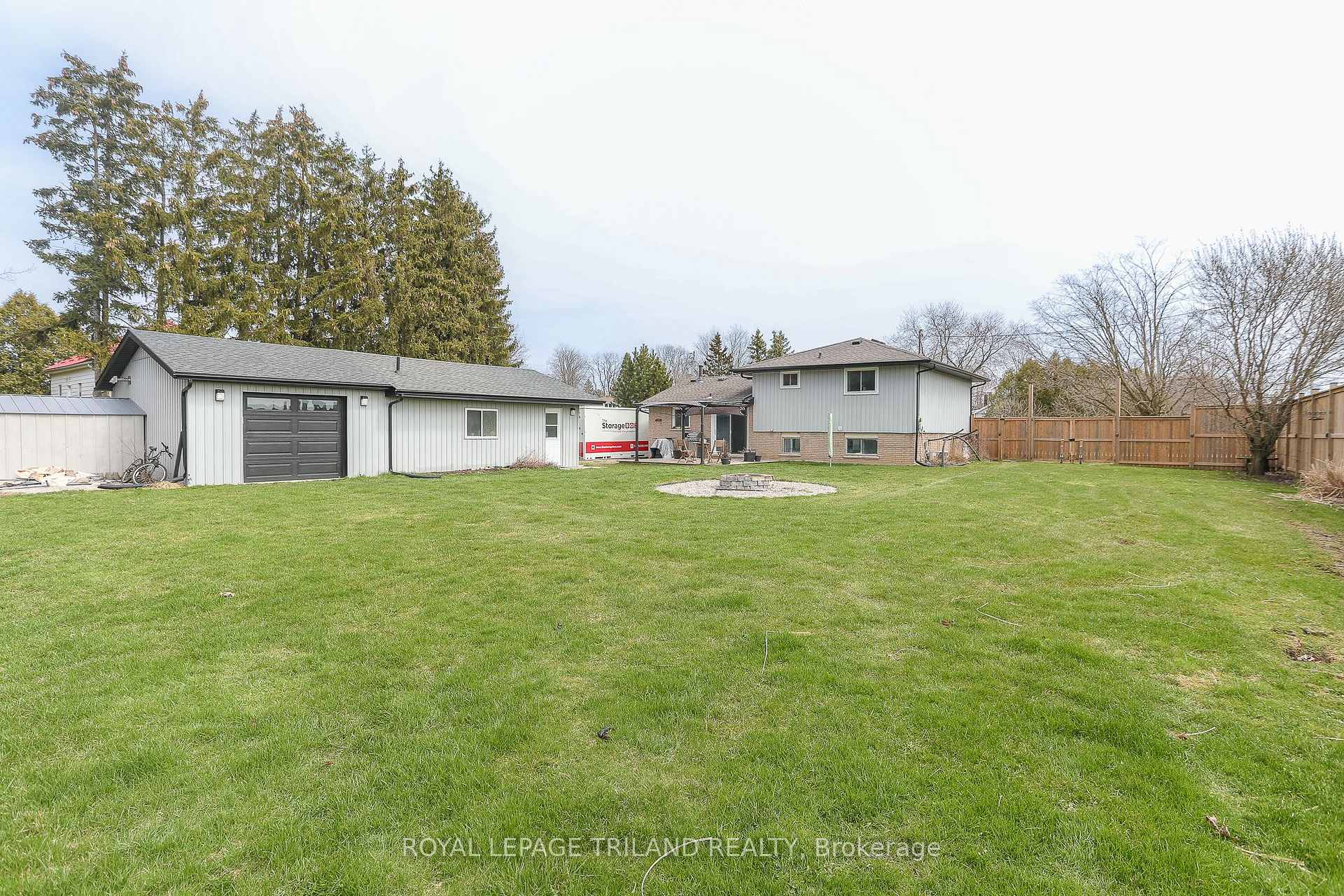 Photo 4 of 139 Coulter Avenue, Central Elgin, Rural Central Elgin — HOMEH