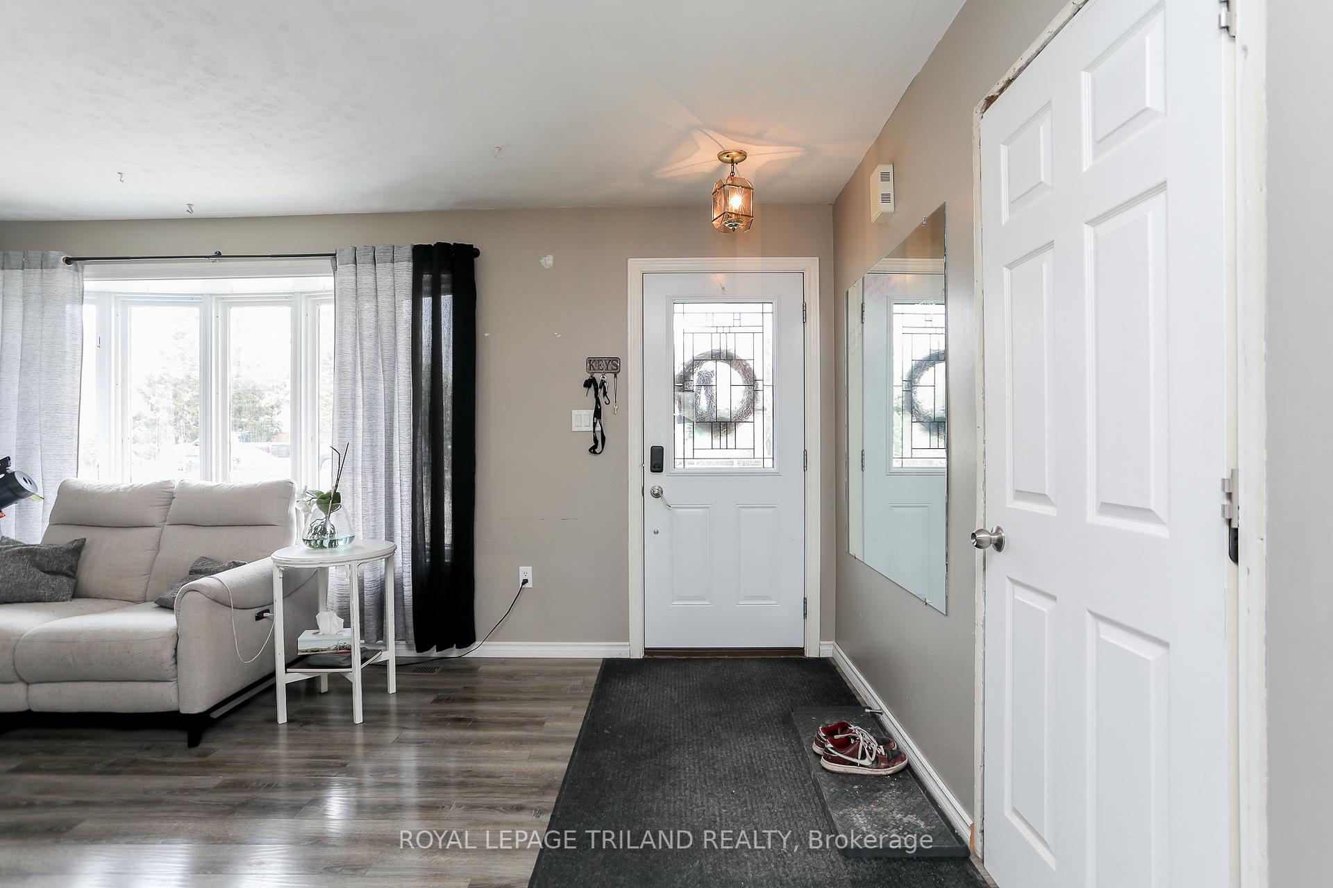 Photo 8 of 139 Coulter Avenue, Central Elgin, Rural Central Elgin — HOMEH