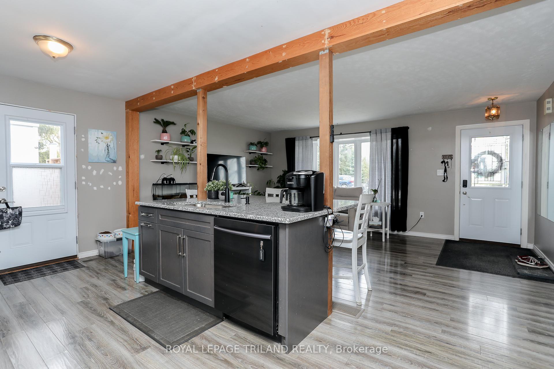 Photo 11 of 139 Coulter Avenue, Central Elgin, Rural Central Elgin — HOMEH