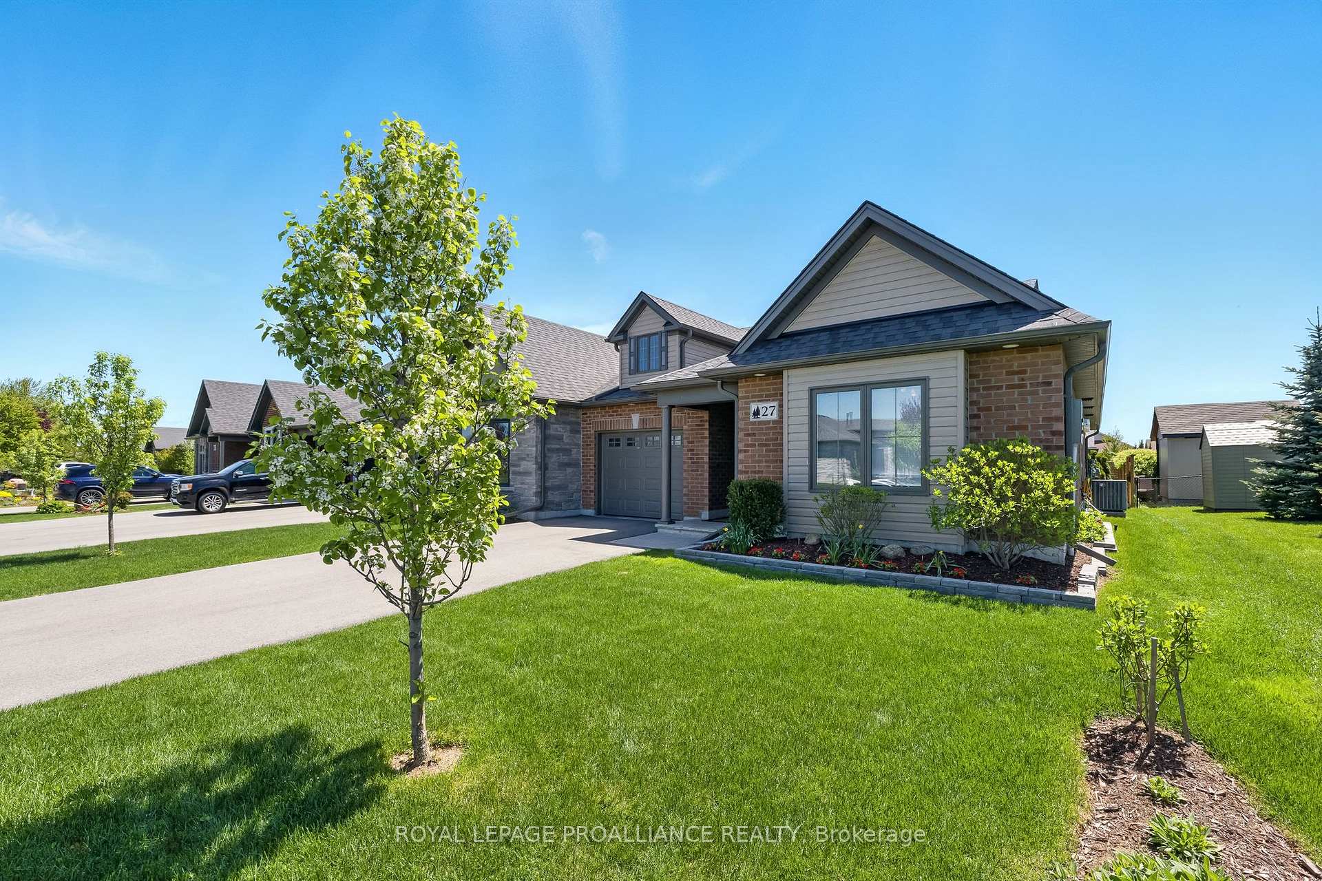 Photo 2 of 27 Cove Crescent, Brighton — HOMEH