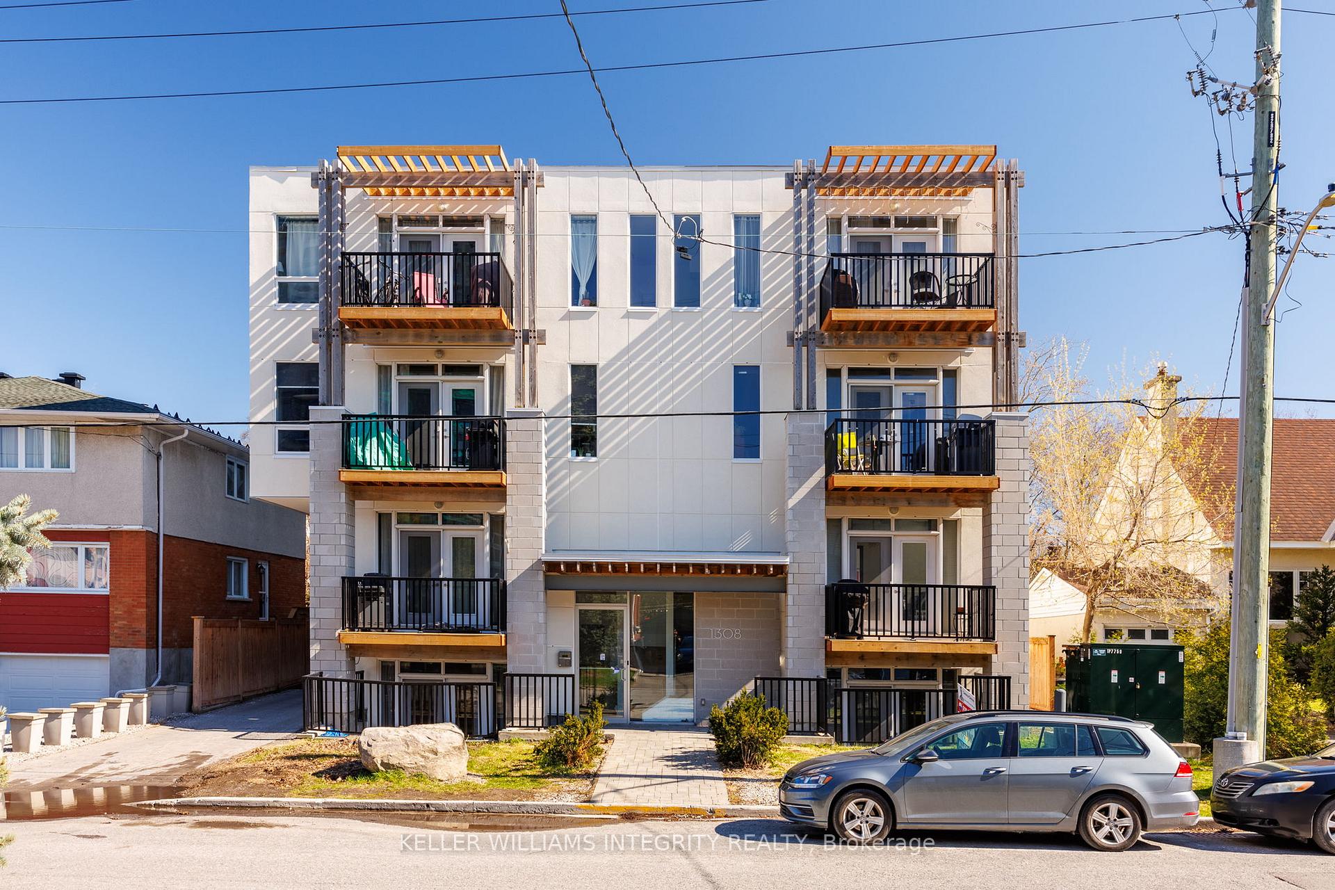 Front of Unit 202, 1308 Thames Street