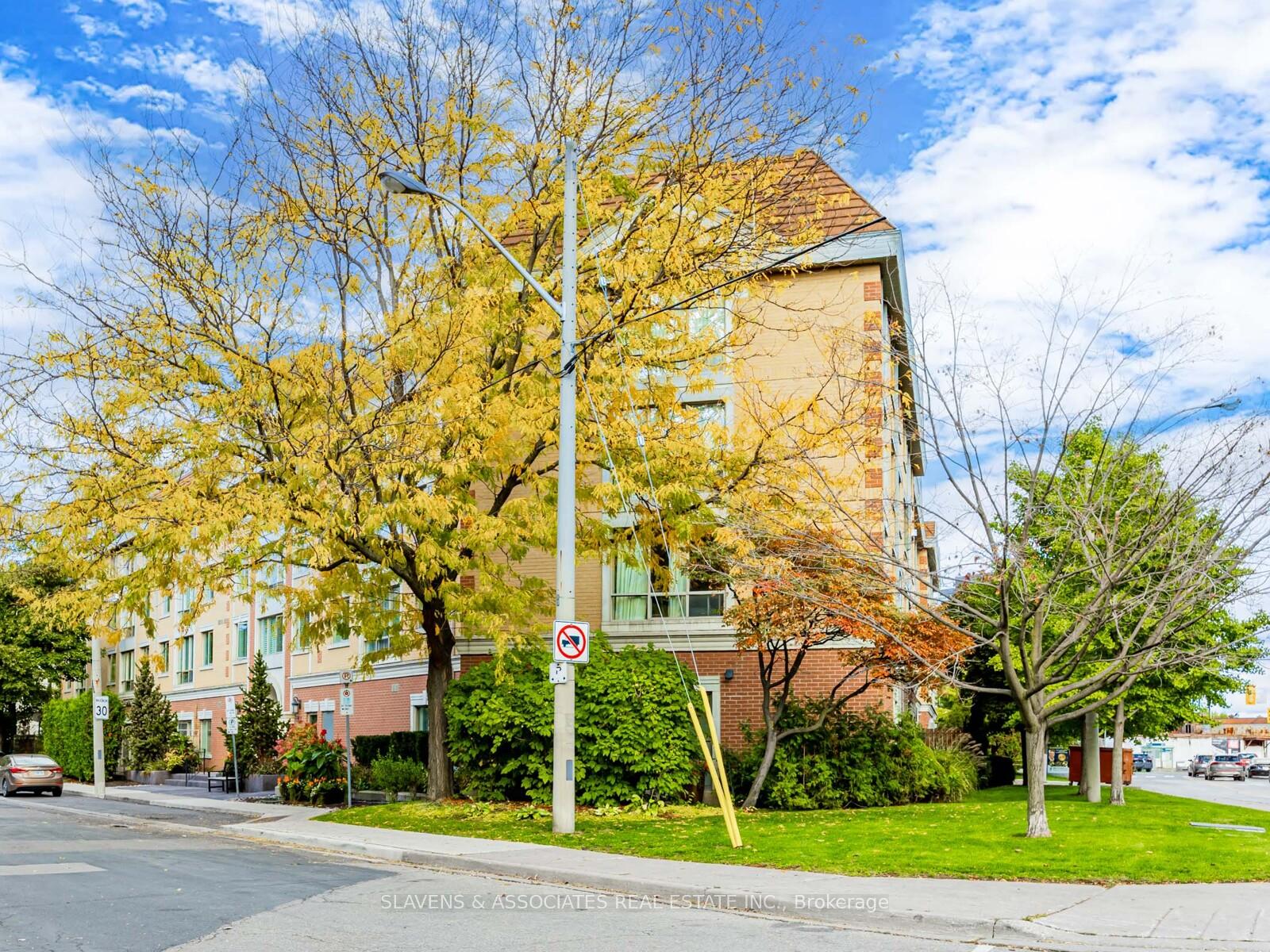 Photo 3 of Unit 216, 211 Randolph Road, Toronto, Leaside — HOMEH