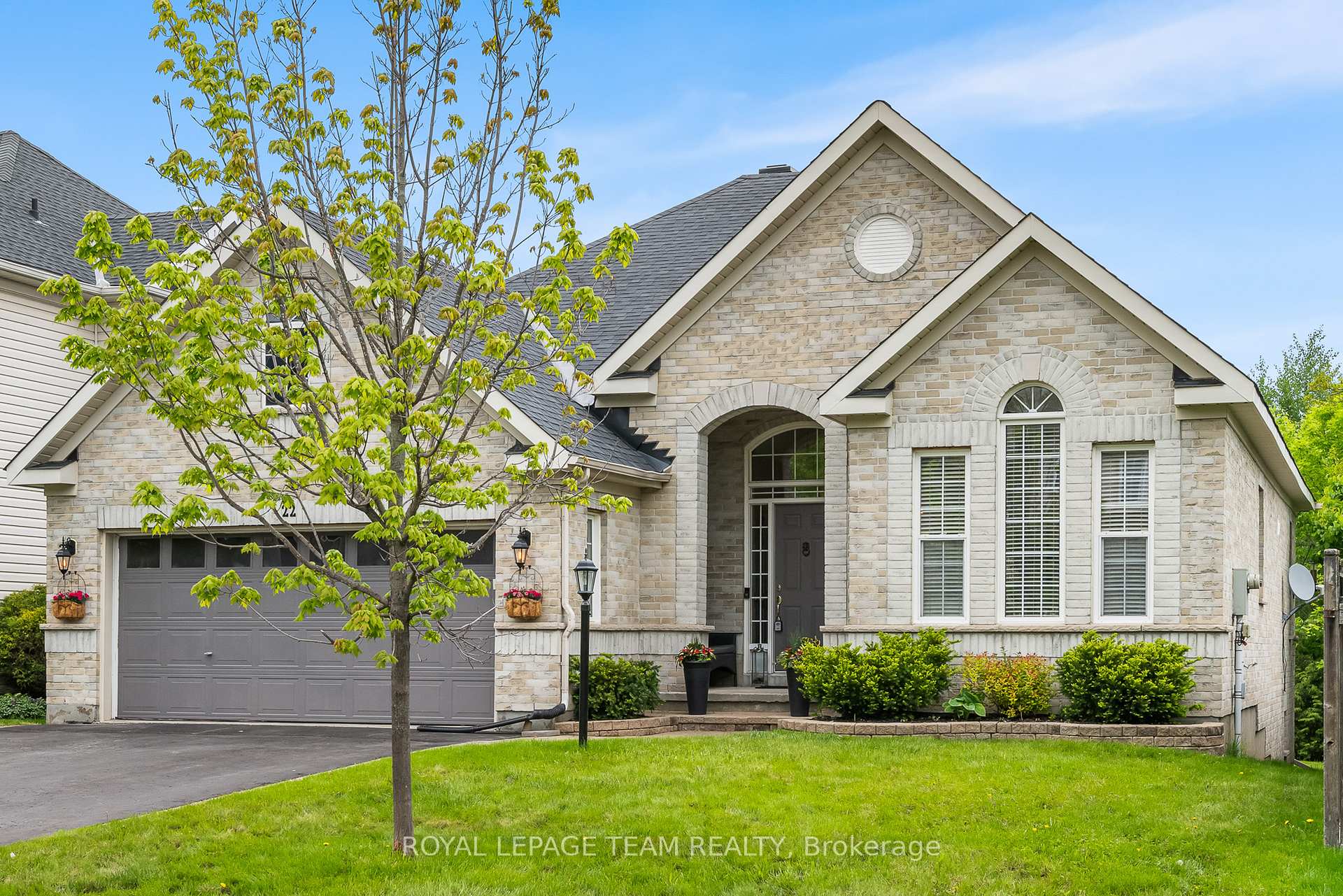 Photo 1 of 22 Leatherwood Crescent, Ottawa, Barrhaven - Stonebridge — HOMEH