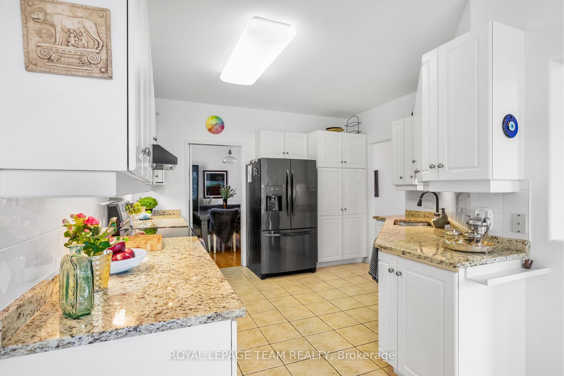 Photo 7 of 22 Leatherwood Crescent, Ottawa, Barrhaven - Stonebridge — HOMEH