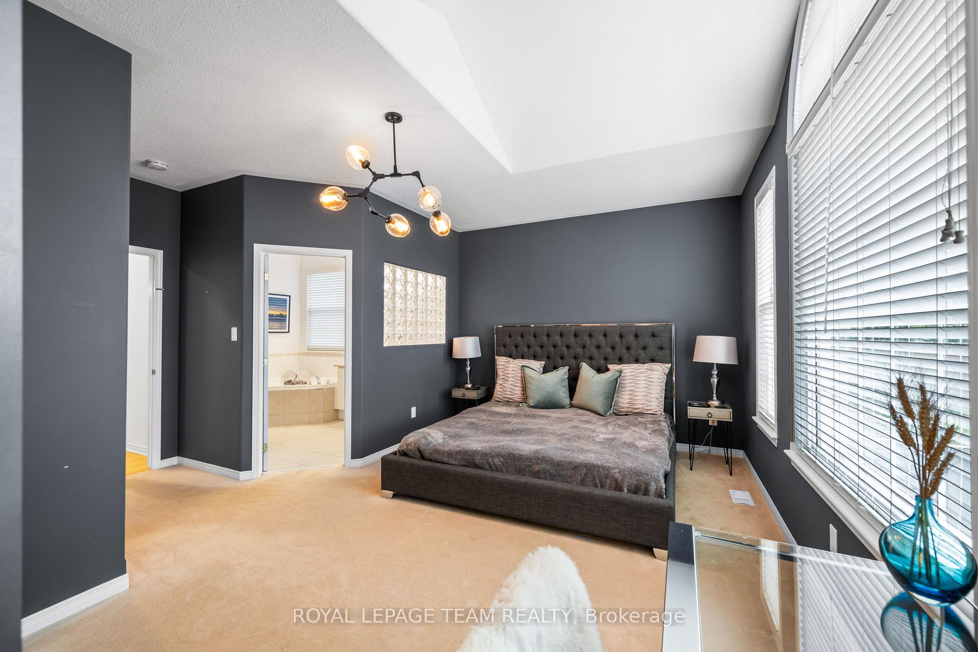 Photo 14 of 22 Leatherwood Crescent, Ottawa, Barrhaven - Stonebridge — HOMEH
