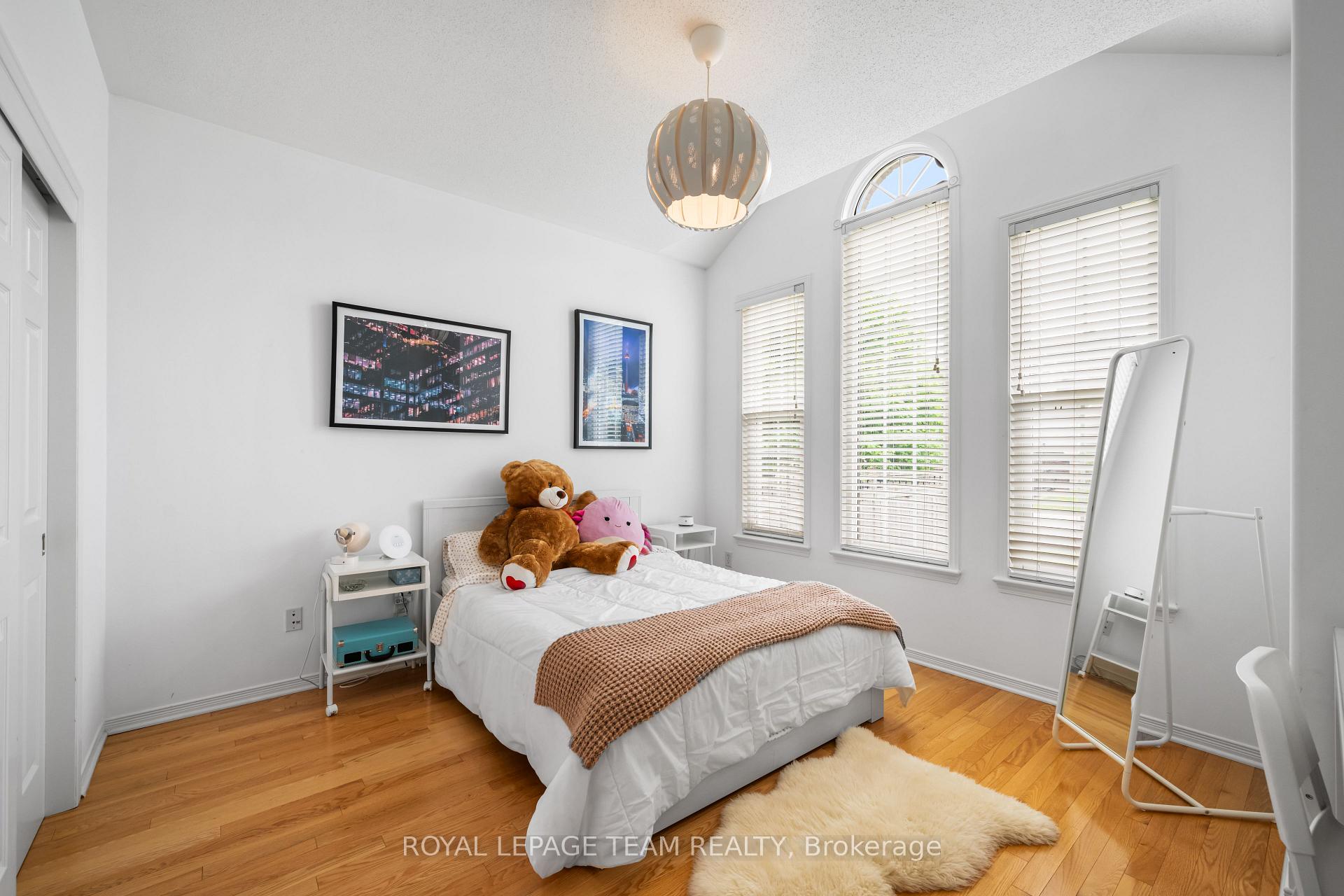 Photo 16 of 22 Leatherwood Crescent, Ottawa, Barrhaven - Stonebridge — HOMEH