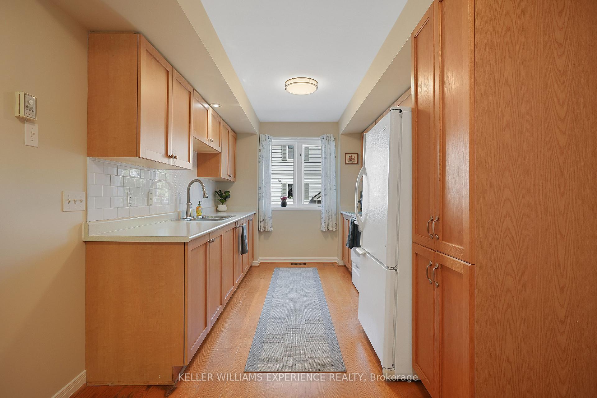 Photo 8 of Unit A4, 440 Yonge Street, Barrie, Painswick North — HOMEH