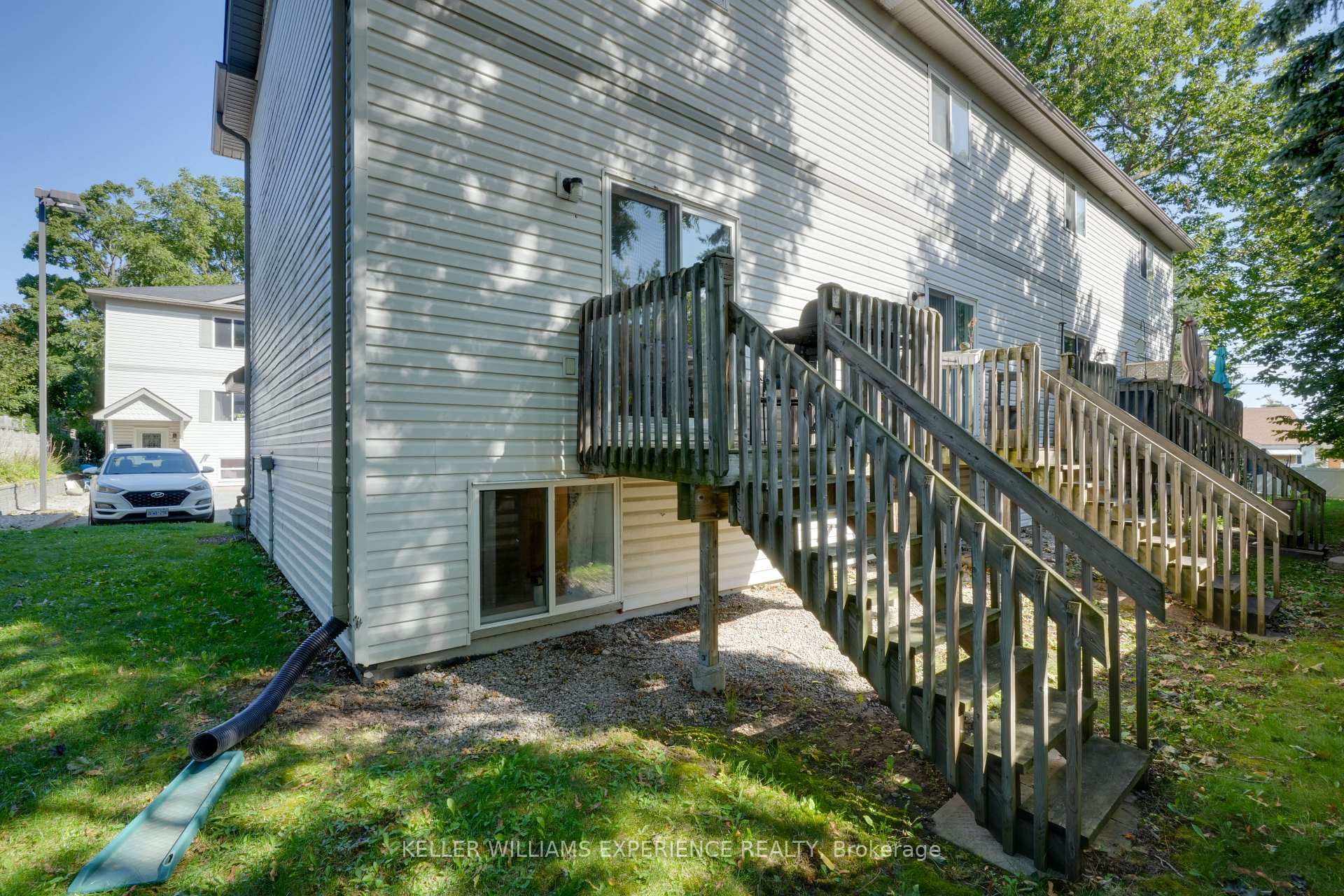 Photo 29 of Unit A4, 440 Yonge Street, Barrie, Painswick North — HOMEH