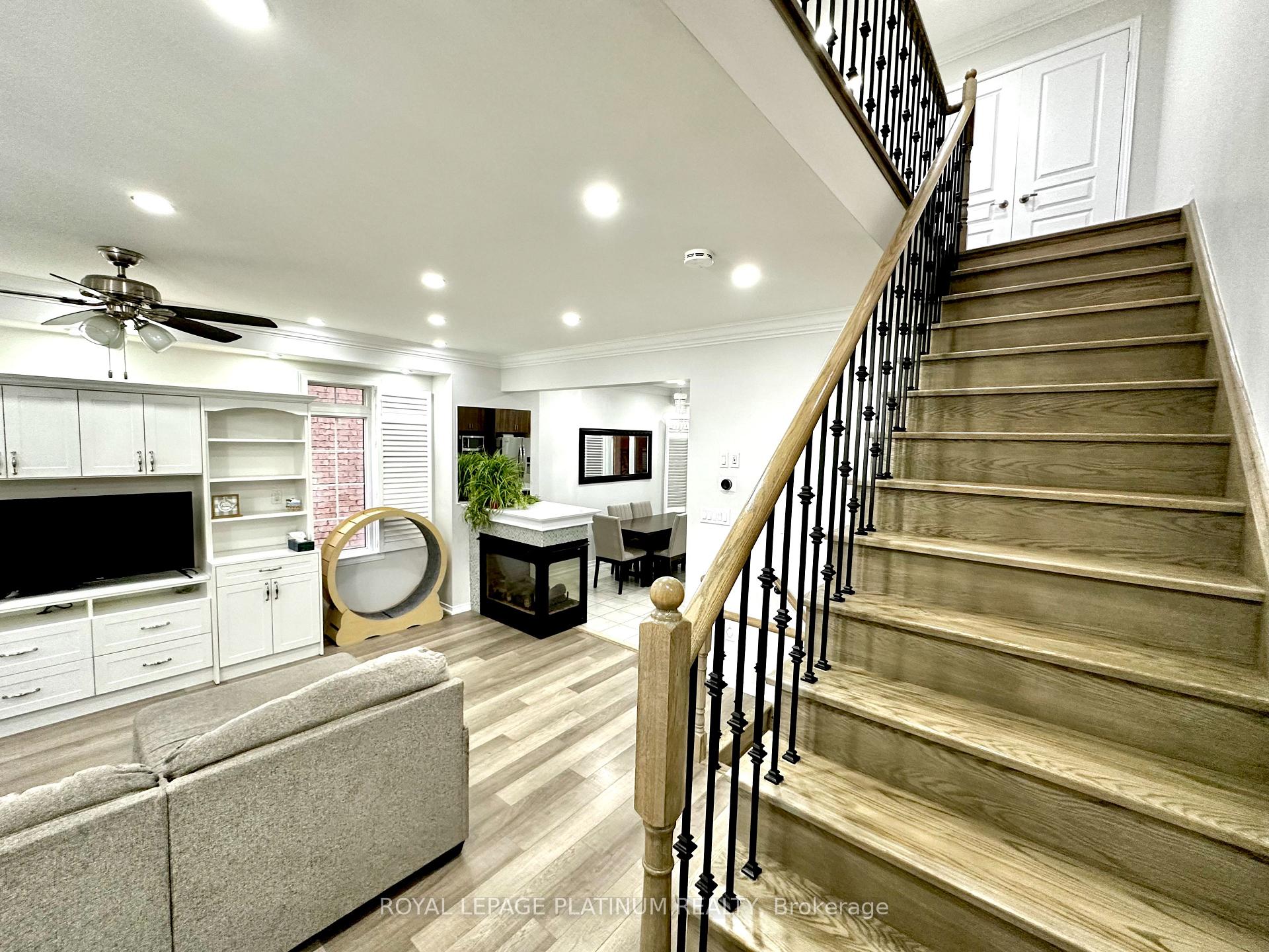 Photo 6 of 68 Fallmeadow Circle, Brampton, Credit Valley — HOMEH