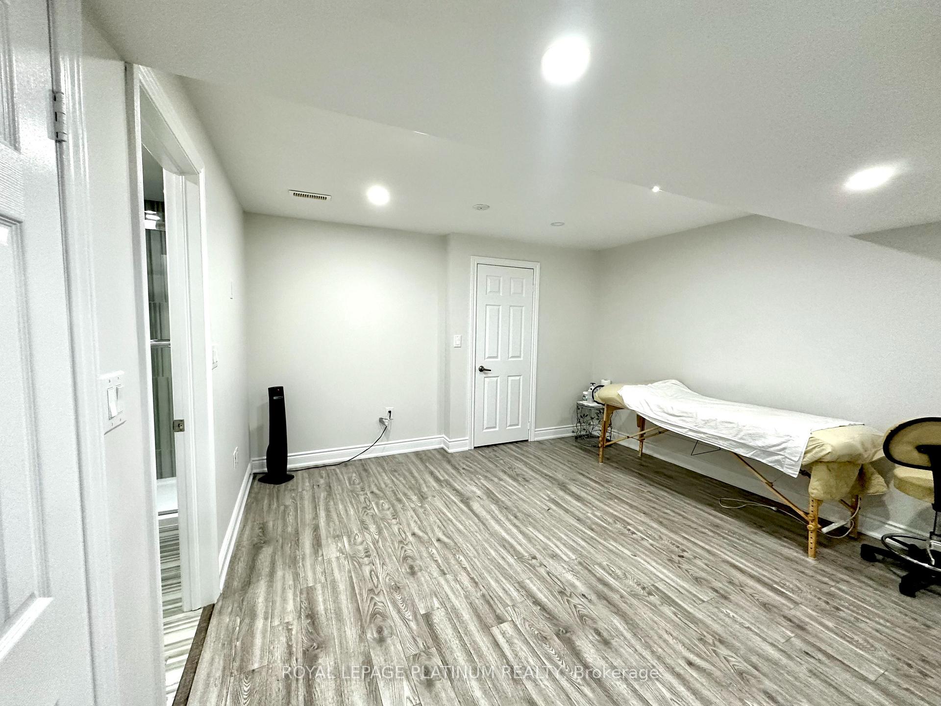 Photo 13 of 68 Fallmeadow Circle, Brampton, Credit Valley — HOMEH