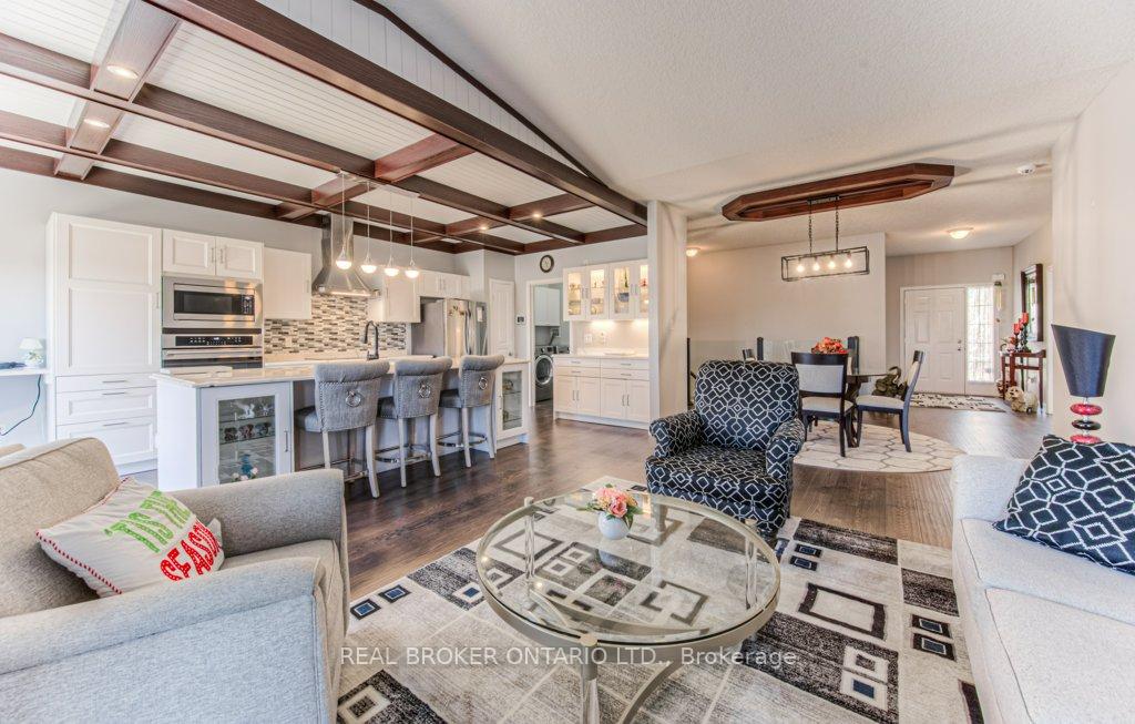 Photo 11 of Unit 4, 900 Doon Village Road, Kitchener — HOMEH
