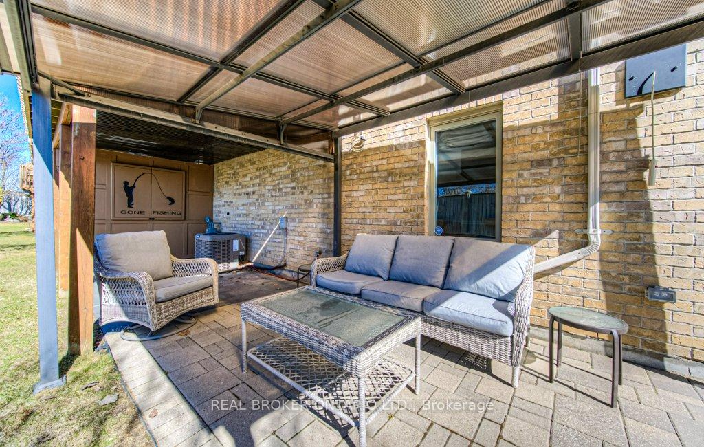 Photo 68 of Unit 4, 900 Doon Village Road, Kitchener — HOMEH