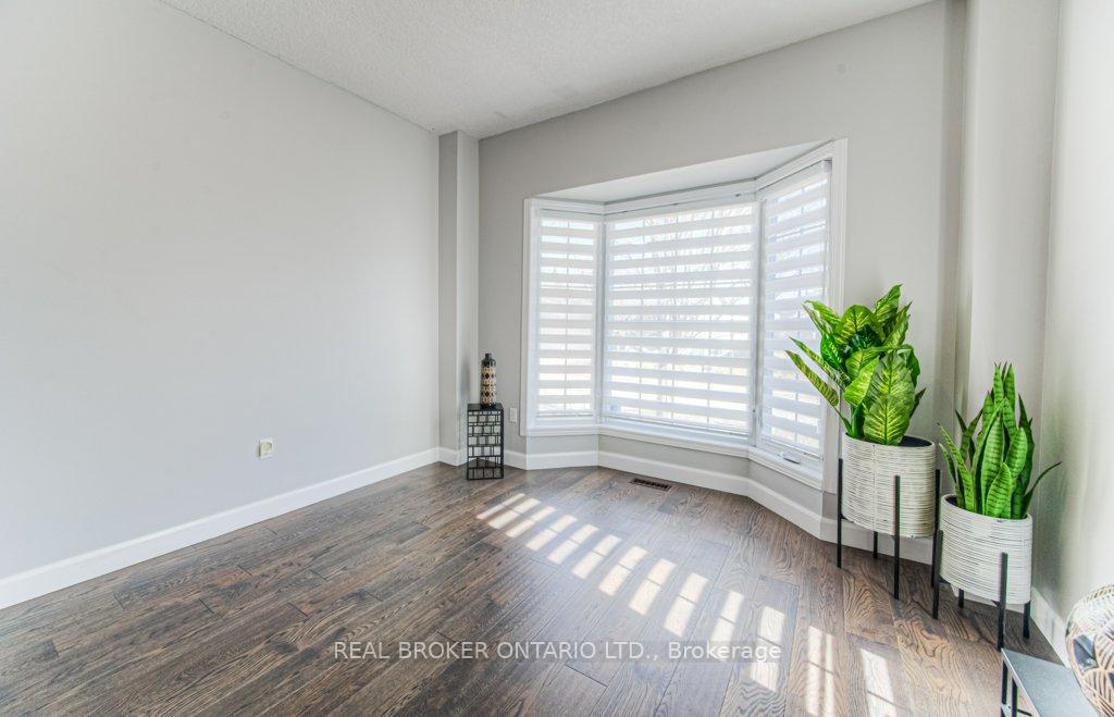 Photo 70 of Unit 4, 900 Doon Village Road, Kitchener — HOMEH