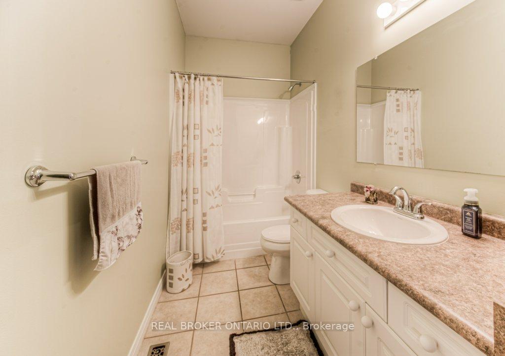 Photo 73 of Unit 4, 900 Doon Village Road, Kitchener — HOMEH