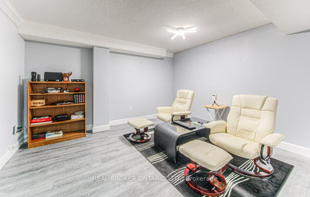 Photo 77 of Unit 4, 900 Doon Village Road, Kitchener — HOMEH