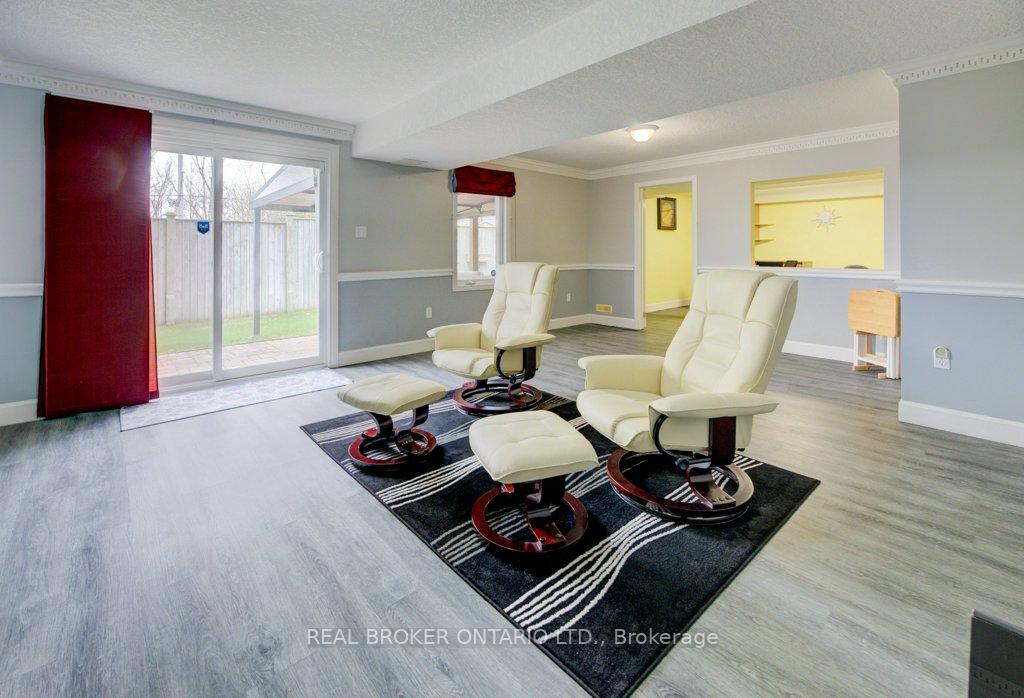 Photo 82 of Unit 4, 900 Doon Village Road, Kitchener — HOMEH