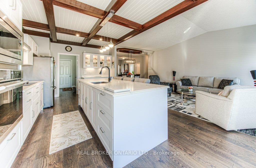 Photo 38 of Unit 4, 900 Doon Village Road, Kitchener — HOMEH