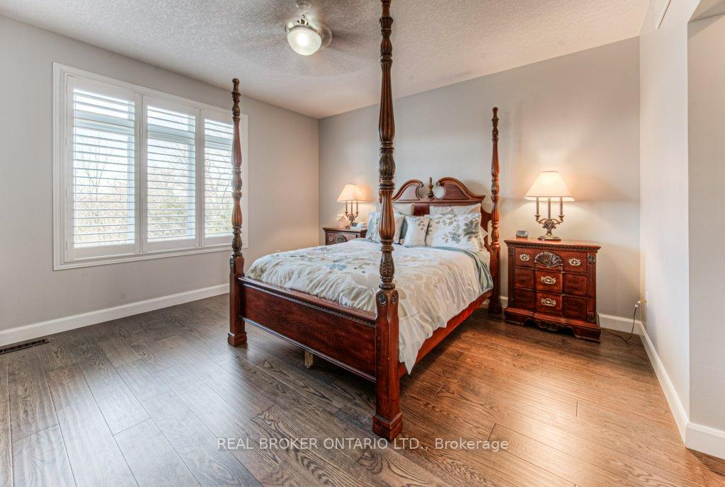 Photo 52 of Unit 4, 900 Doon Village Road, Kitchener — HOMEH
