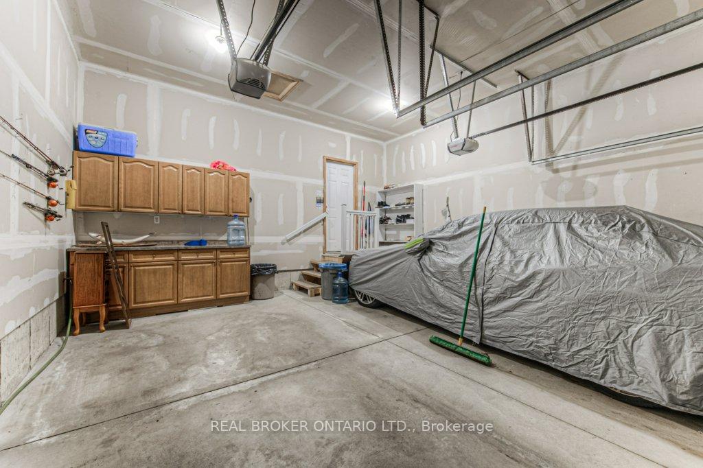 Photo 93 of Unit 4, 900 Doon Village Road, Kitchener — HOMEH