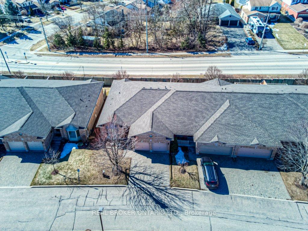 Photo 94 of Unit 4, 900 Doon Village Road, Kitchener — HOMEH