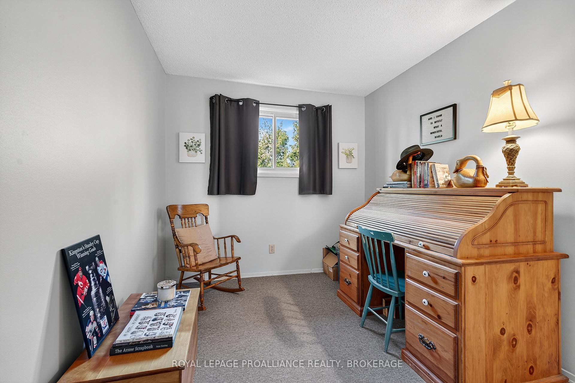 Photo 20 of 44 St Pauls Place, Kingston, West of Sir John A. Blvd — HOMEH
