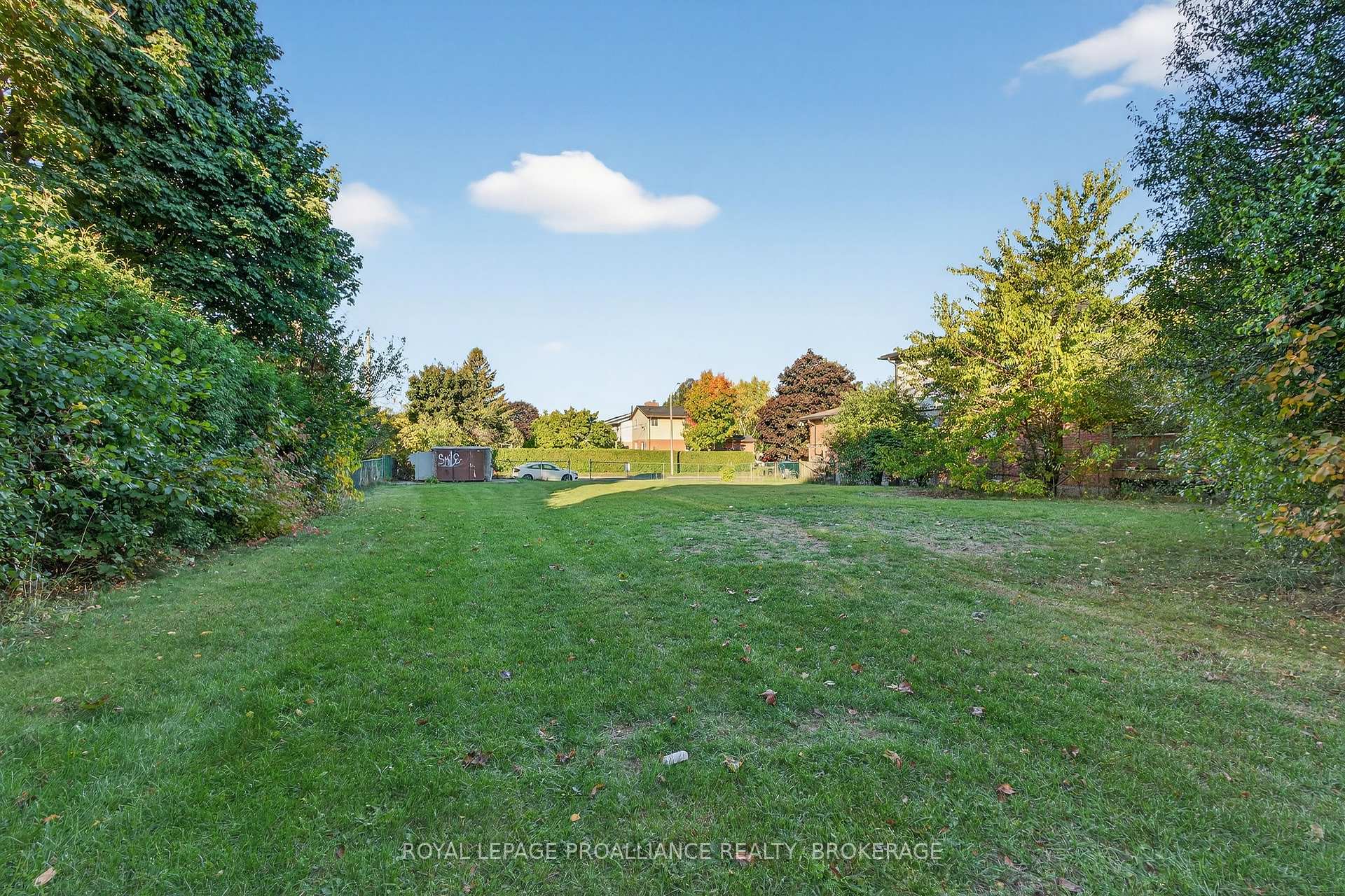 Photo 30 of 44 St Pauls Place, Kingston, West of Sir John A. Blvd — HOMEH