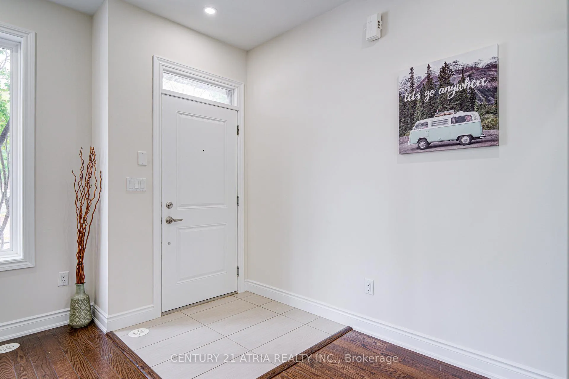 Photo 3 of 215 South park Road, Markham, Commerce Valley — HOMEH
