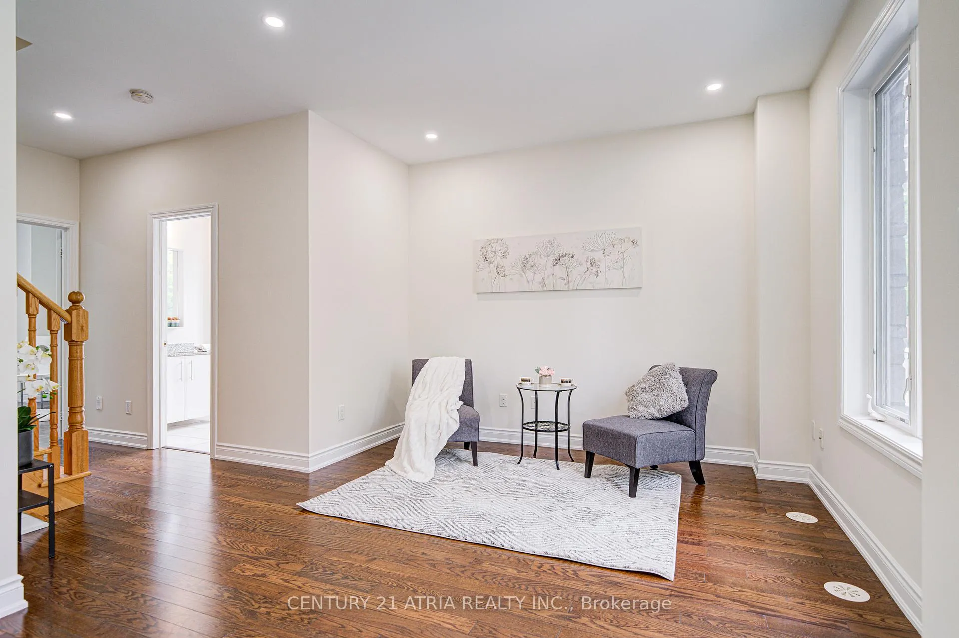 Photo 4 of 215 South park Road, Markham, Commerce Valley — HOMEH