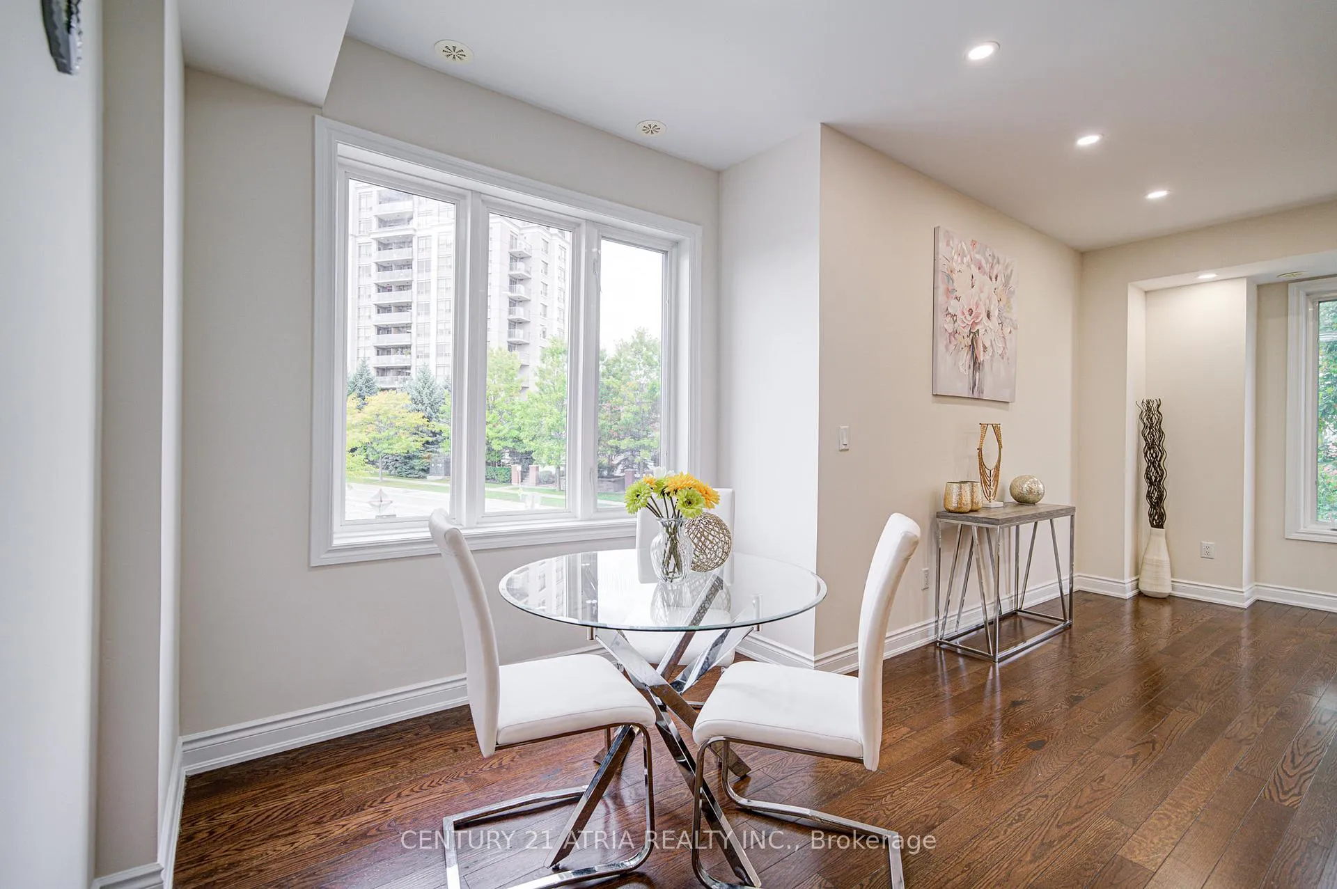 Photo 14 of 215 South park Road, Markham, Commerce Valley — HOMEH
