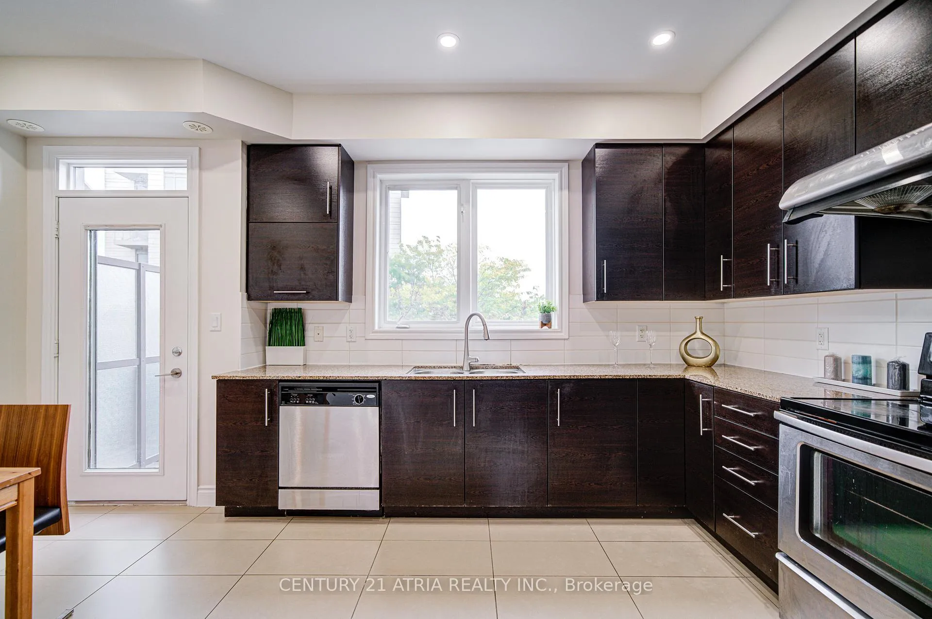 Photo 20 of 215 South park Road, Markham, Commerce Valley — HOMEH