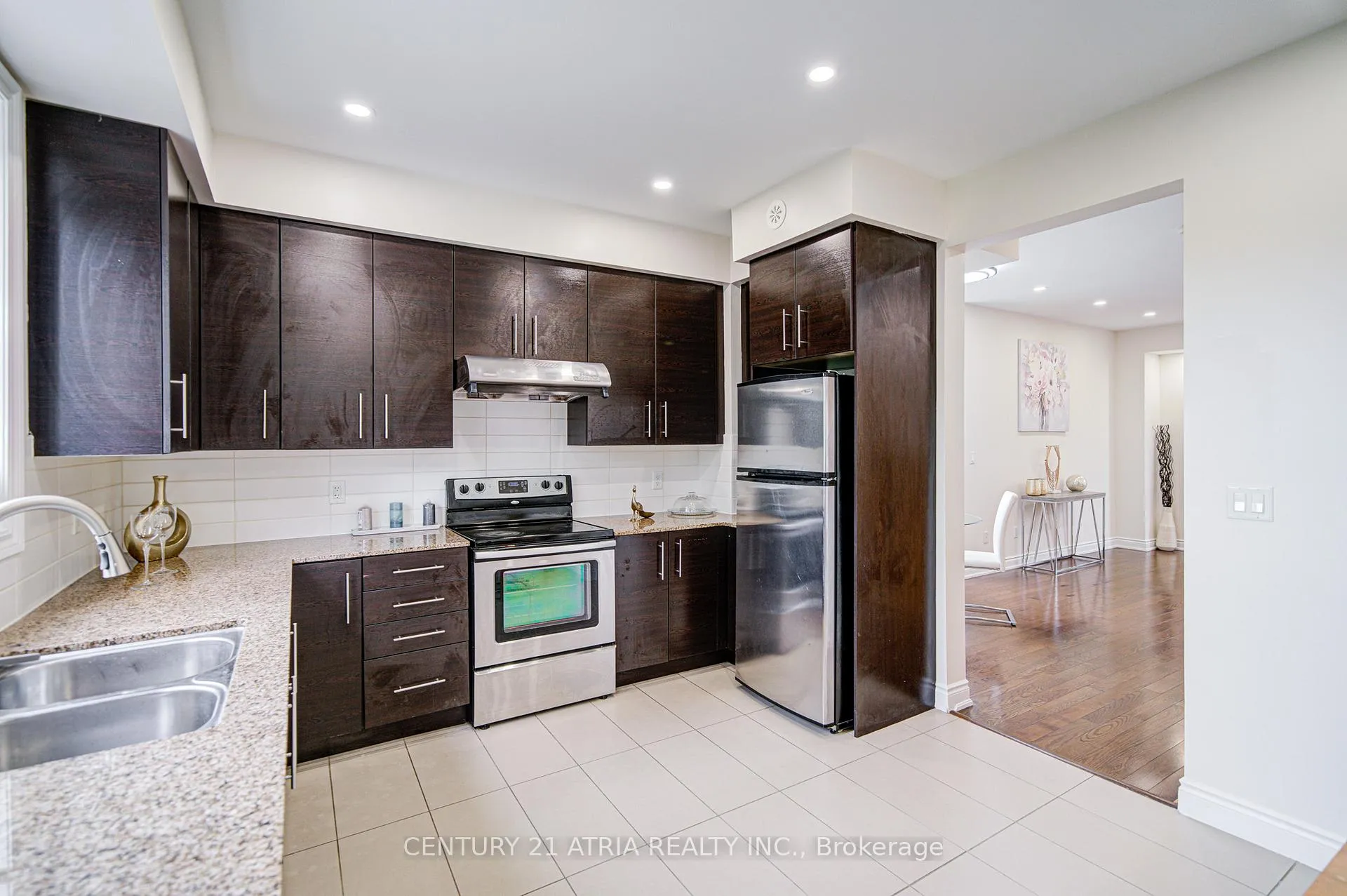 Photo 21 of 215 South park Road, Markham, Commerce Valley — HOMEH