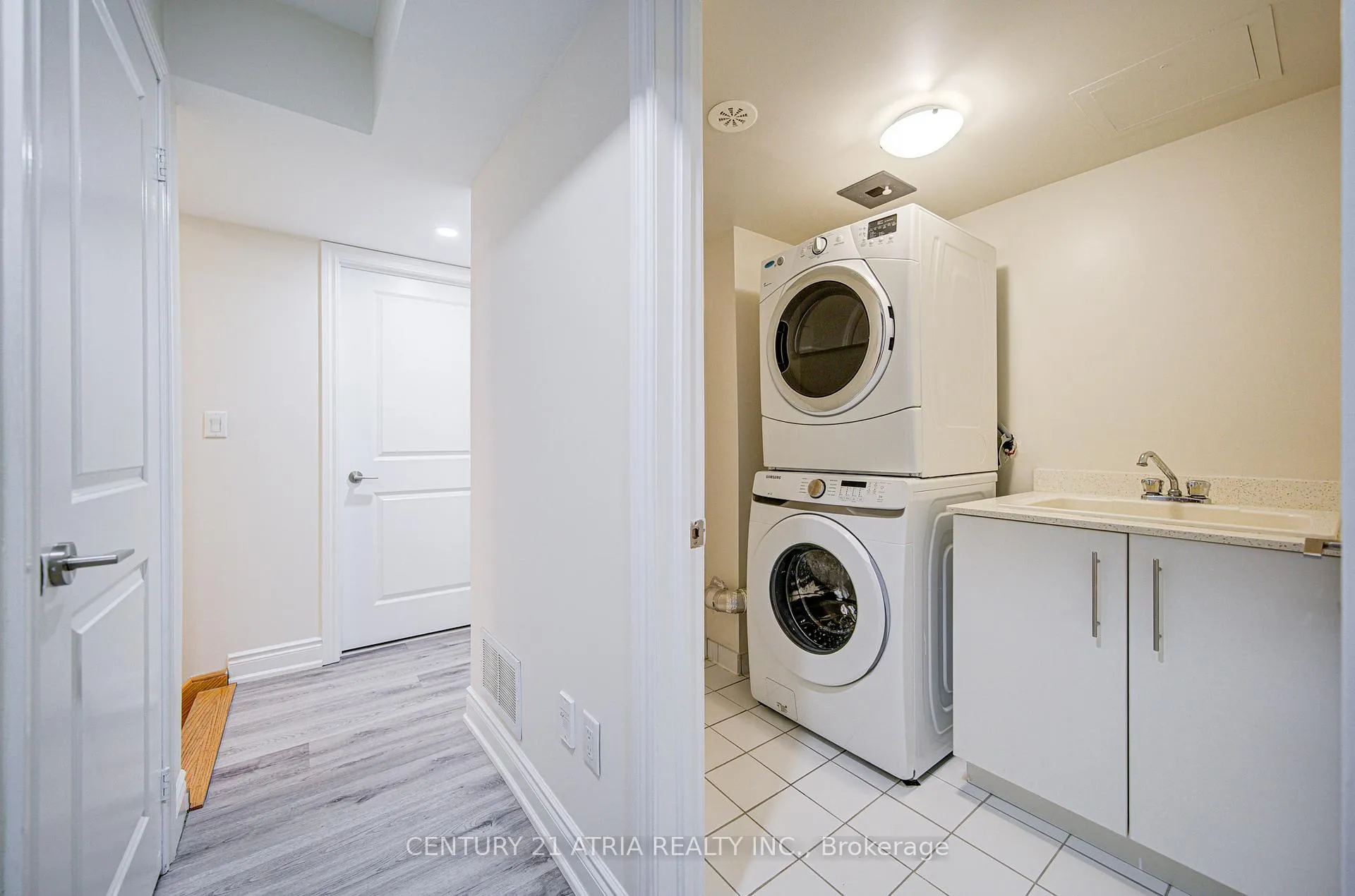 Photo 35 of 215 South park Road, Markham, Commerce Valley — HOMEH