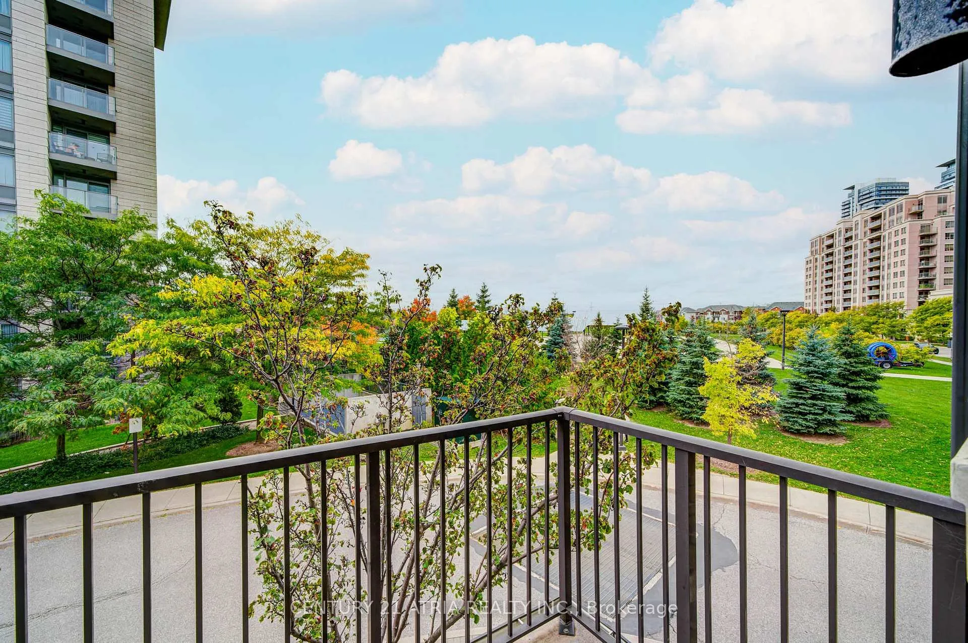 Photo 39 of 215 South park Road, Markham, Commerce Valley — HOMEH