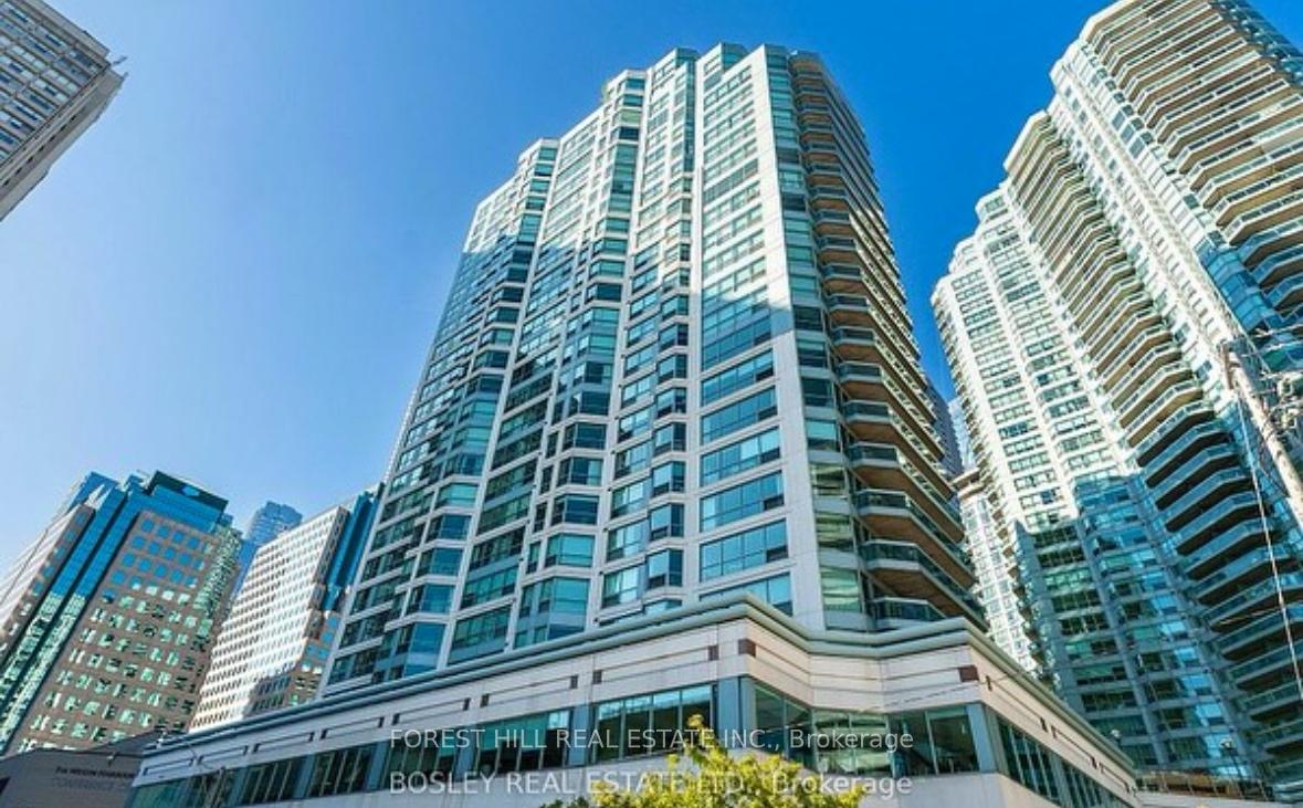Front of Unit 705, 390 Cherry Street