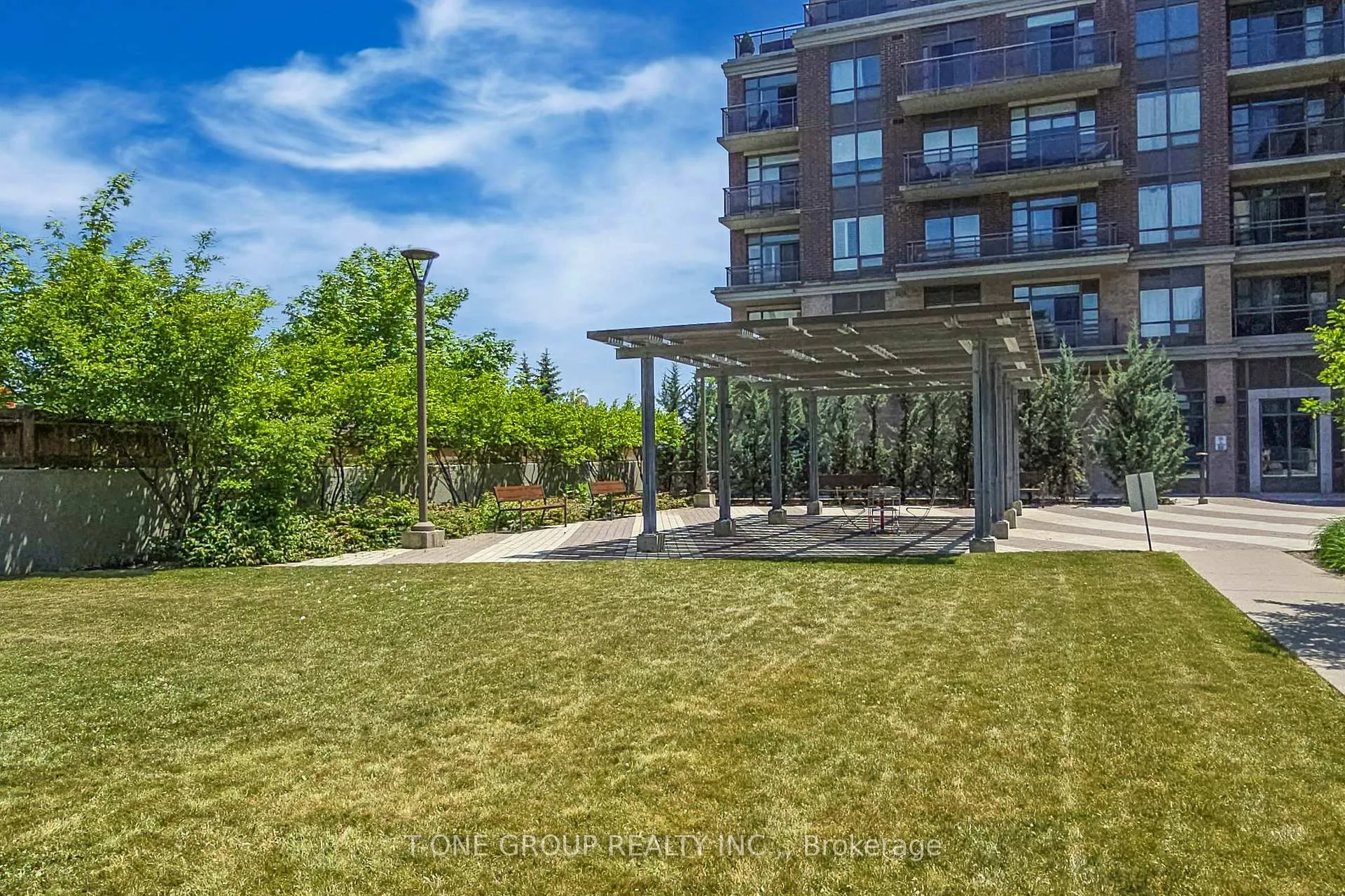 Photo 16 of Unit 606, 540 Bur Oak Avenue, Markham, Berczy — HOMEH