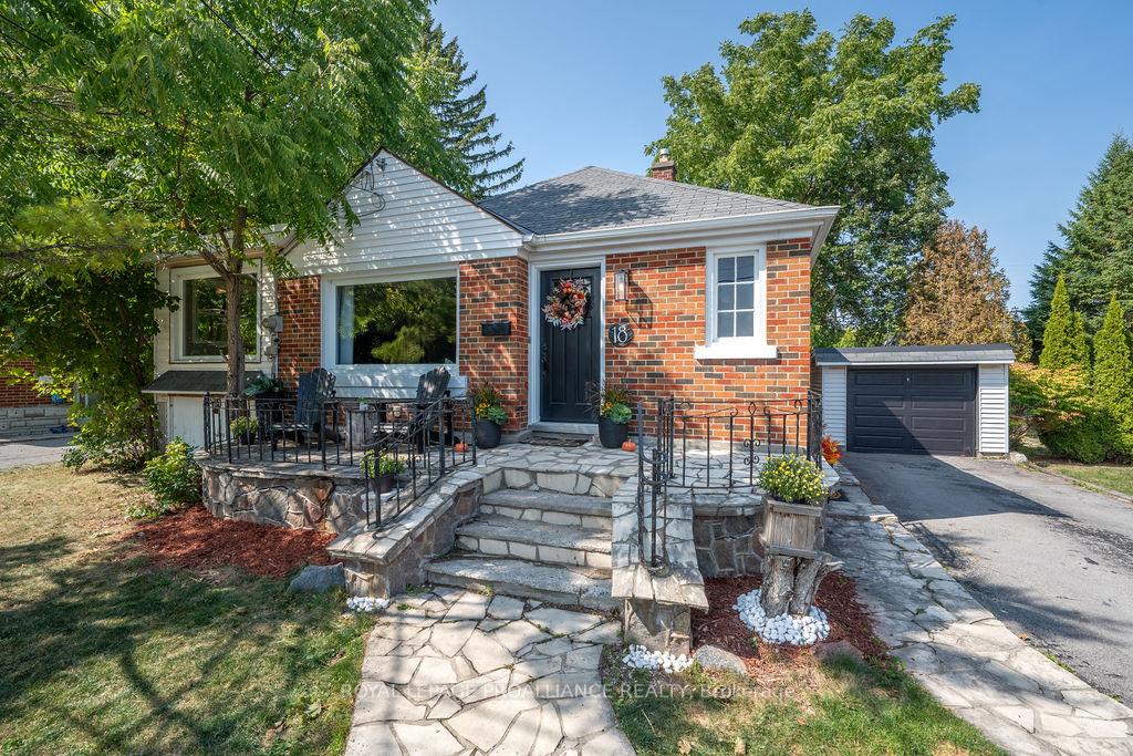 Photo 1 of 18 Reynolds Crescent, Belleville, Belleville Ward — HOMEH