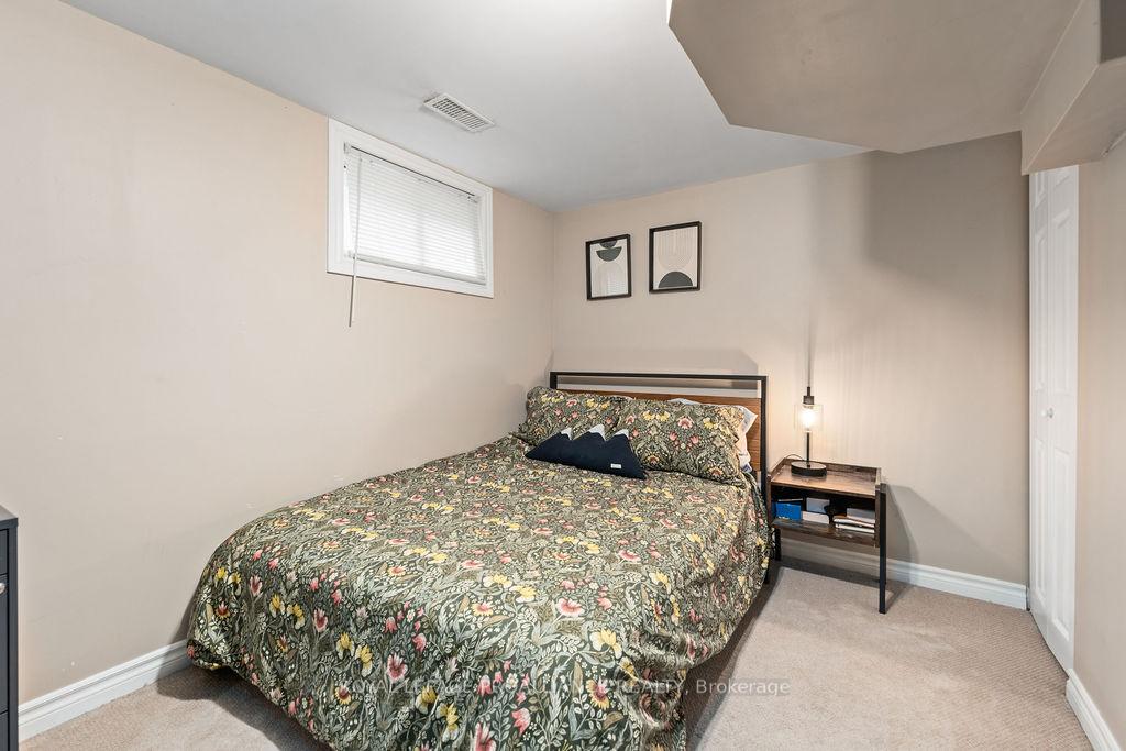 Photo 32 of 18 Reynolds Crescent, Belleville, Belleville Ward — HOMEH