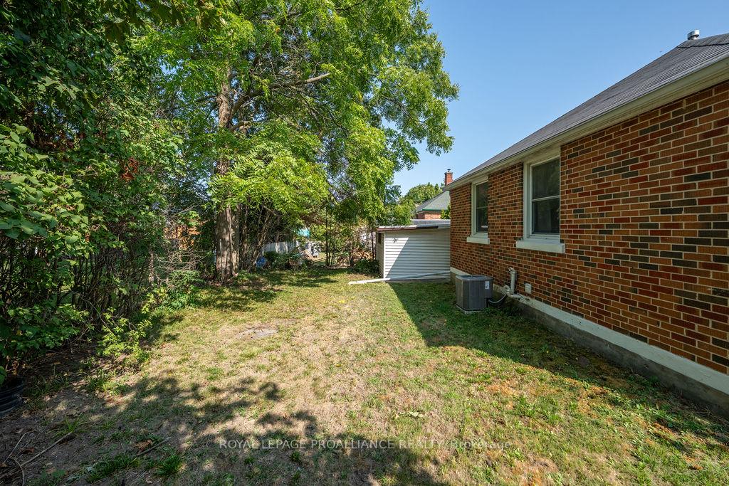 Photo 42 of 18 Reynolds Crescent, Belleville, Belleville Ward — HOMEH