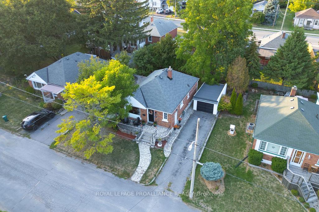 Photo 46 of 18 Reynolds Crescent, Belleville, Belleville Ward — HOMEH