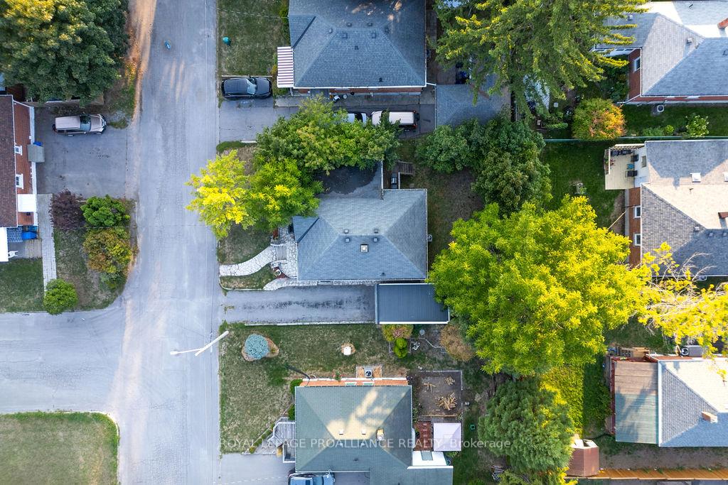 Photo 47 of 18 Reynolds Crescent, Belleville, Belleville Ward — HOMEH