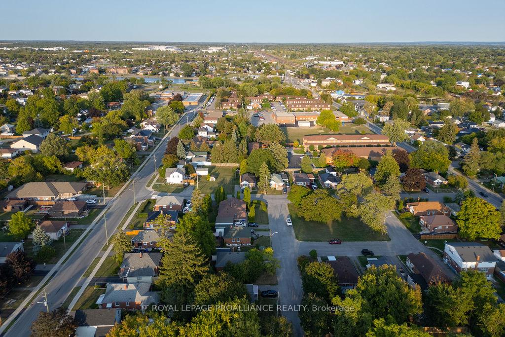 Photo 49 of 18 Reynolds Crescent, Belleville, Belleville Ward — HOMEH