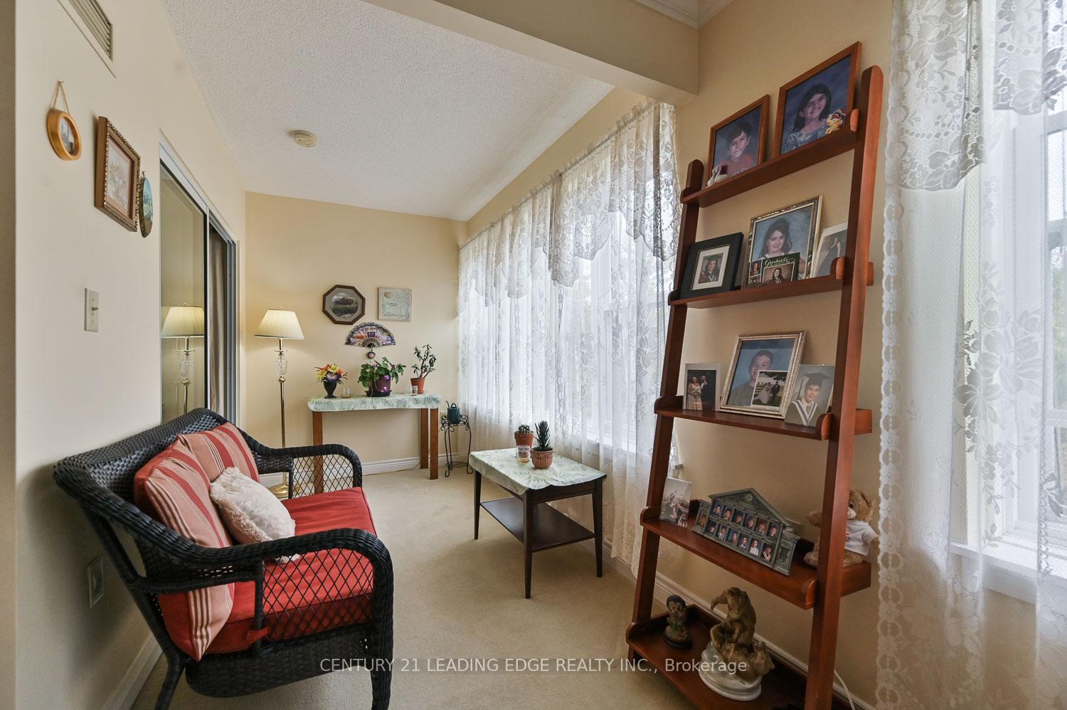 Photo 18 of Unit 317, 100 Anna Russell Way, Markham, Unionville — HOMEH